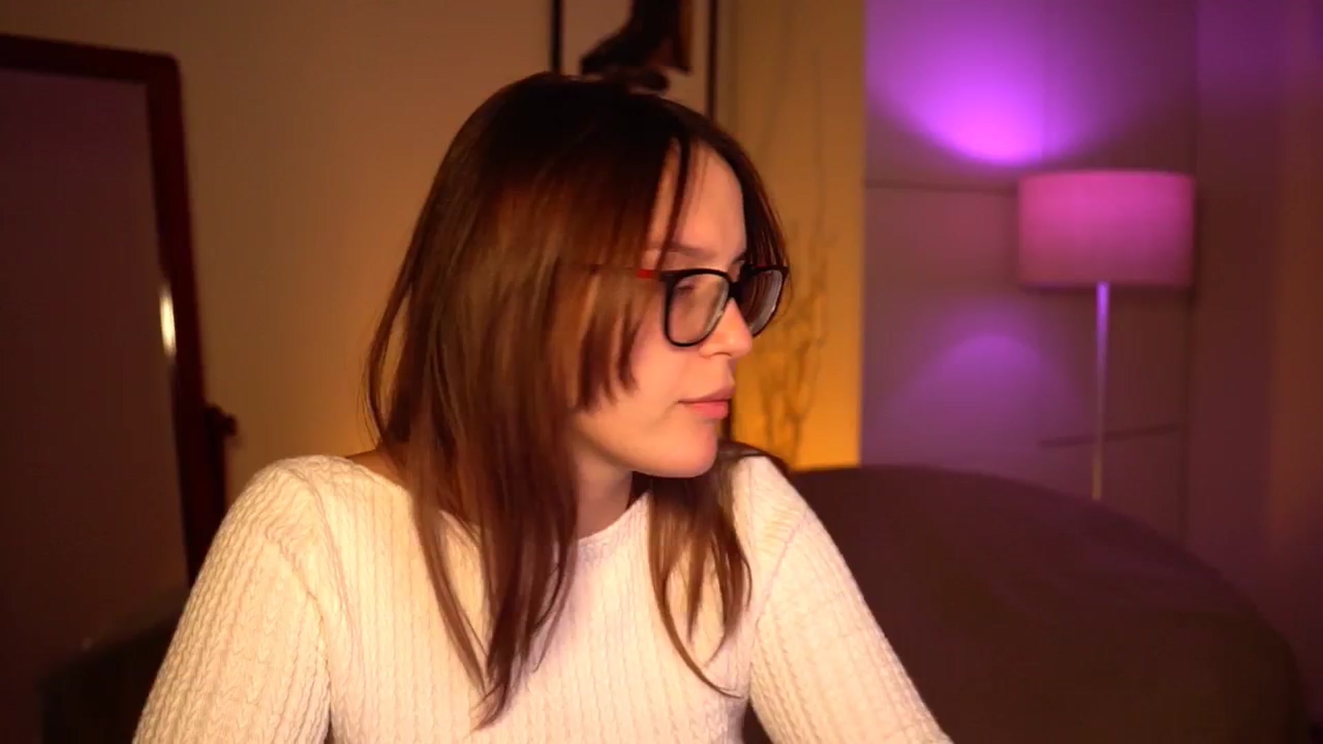 Gallery image thumbnail from sweetpulse_'s myfreecams stream on, 10/14/2024, 04:46 image 3 of 20