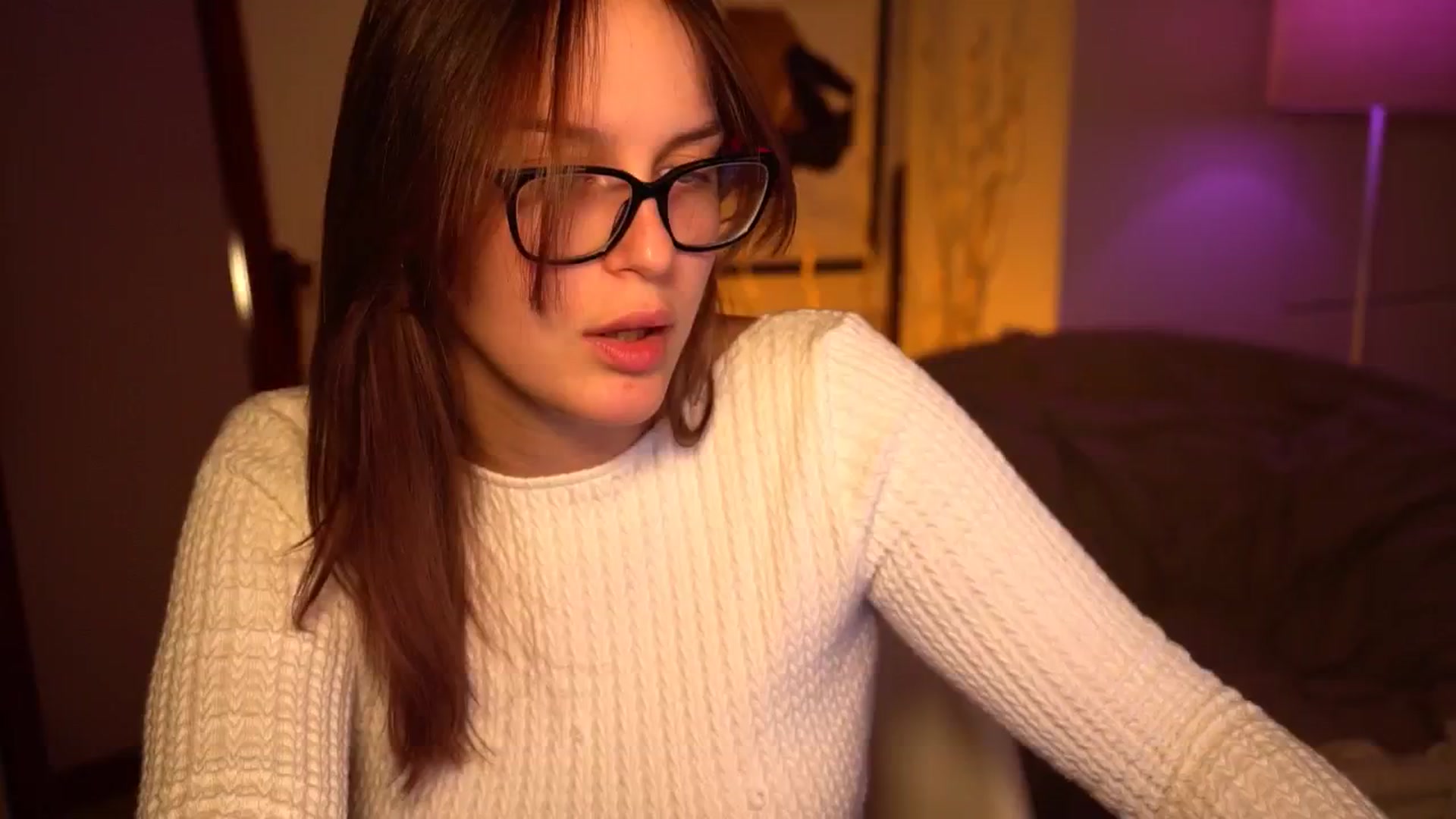 Gallery image thumbnail from sweetpulse_'s myfreecams stream on, 10/14/2024, 04:46 image 15 of 20