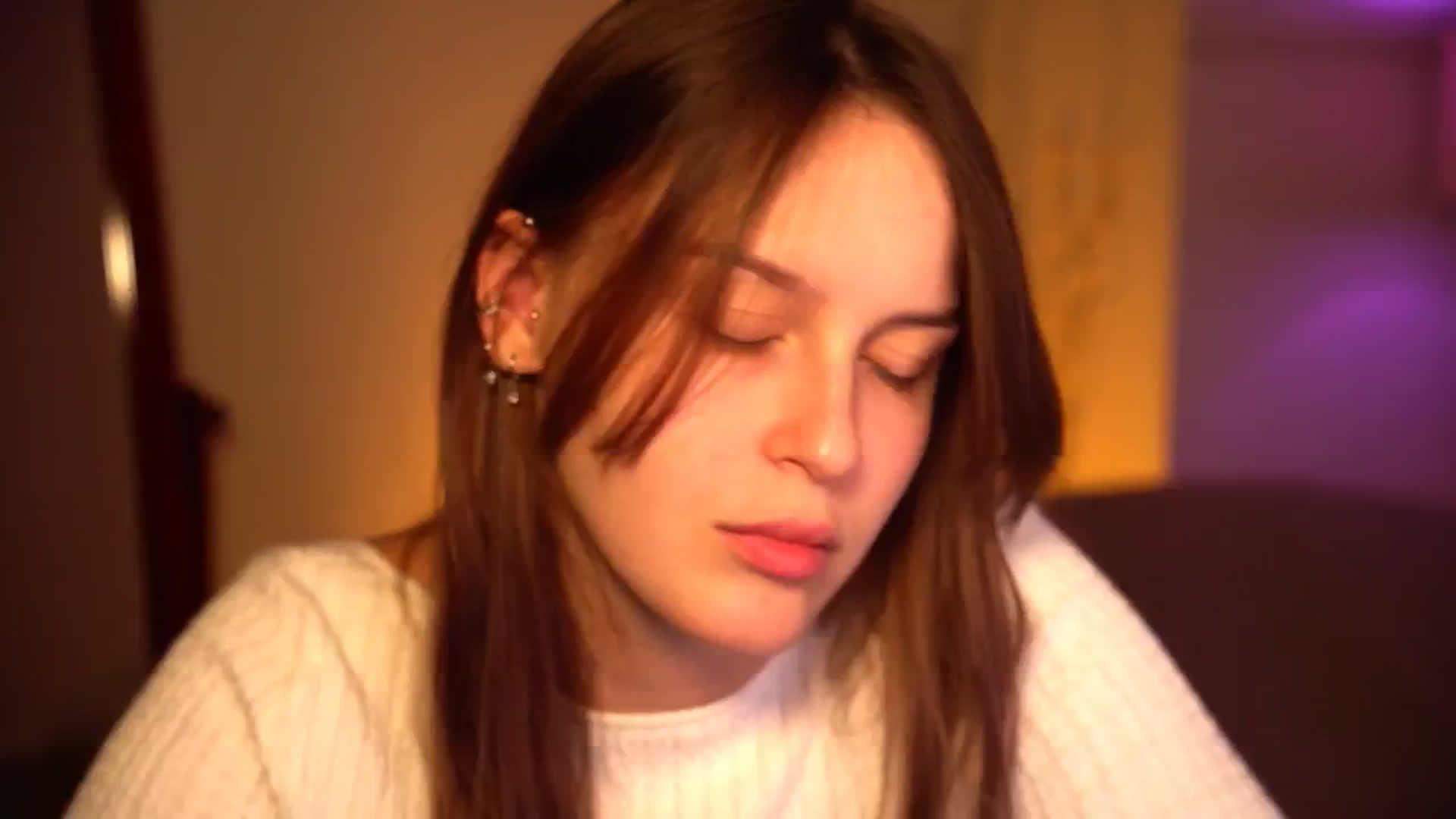 Gallery image thumbnail from sweetpulse_'s myfreecams stream on, 10/14/2024, 04:46 image 5 of 20