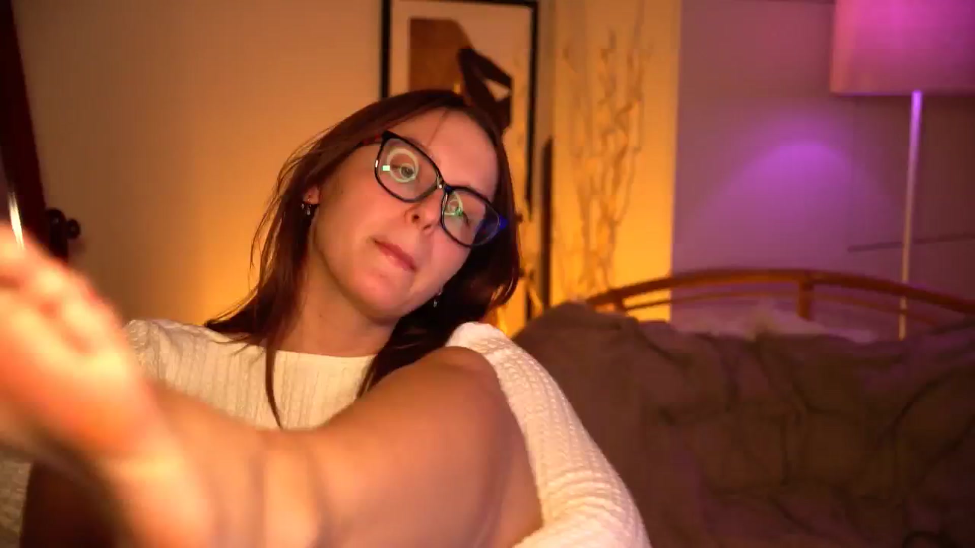 Gallery image thumbnail from sweetpulse_'s myfreecams stream on, 10/14/2024, 06:31 image 6 of 20