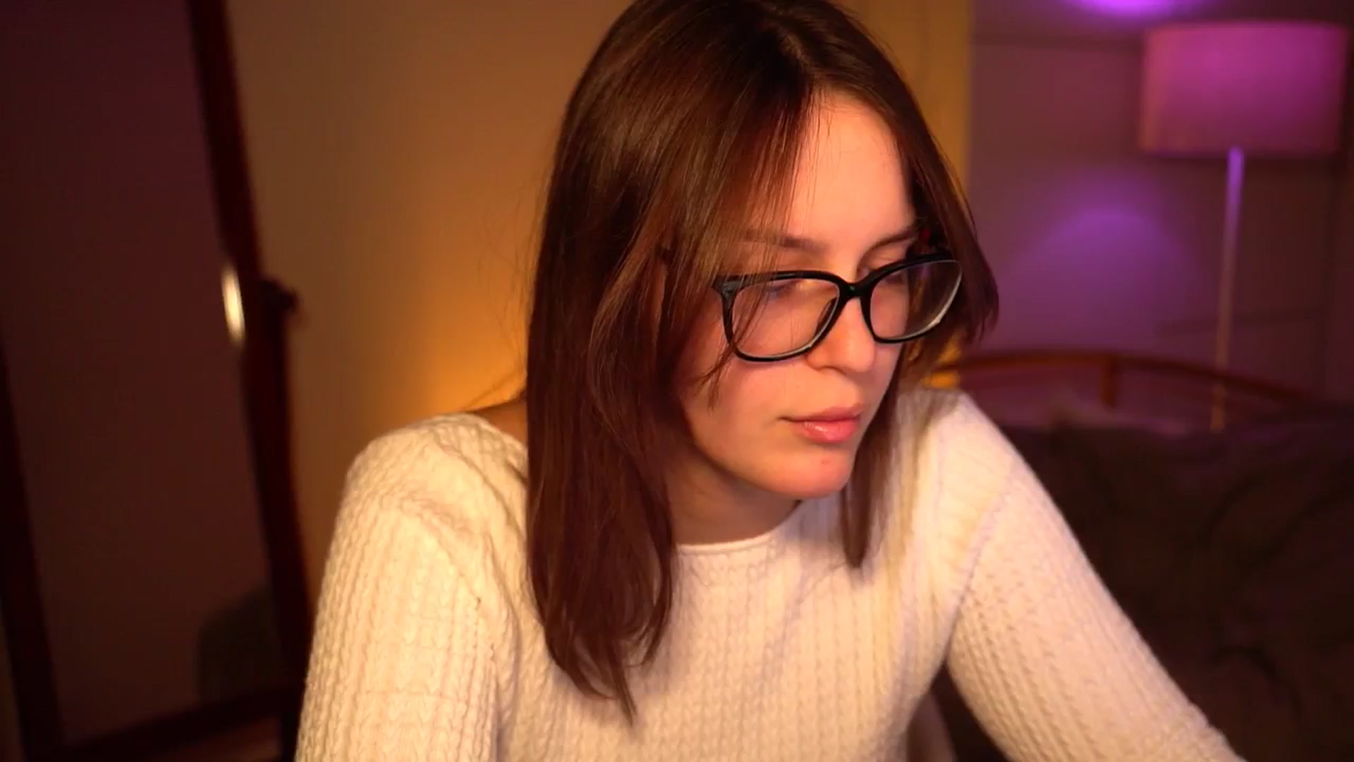 Gallery image thumbnail from sweetpulse_'s myfreecams stream on, 10/14/2024, 06:31 image 1 of 20