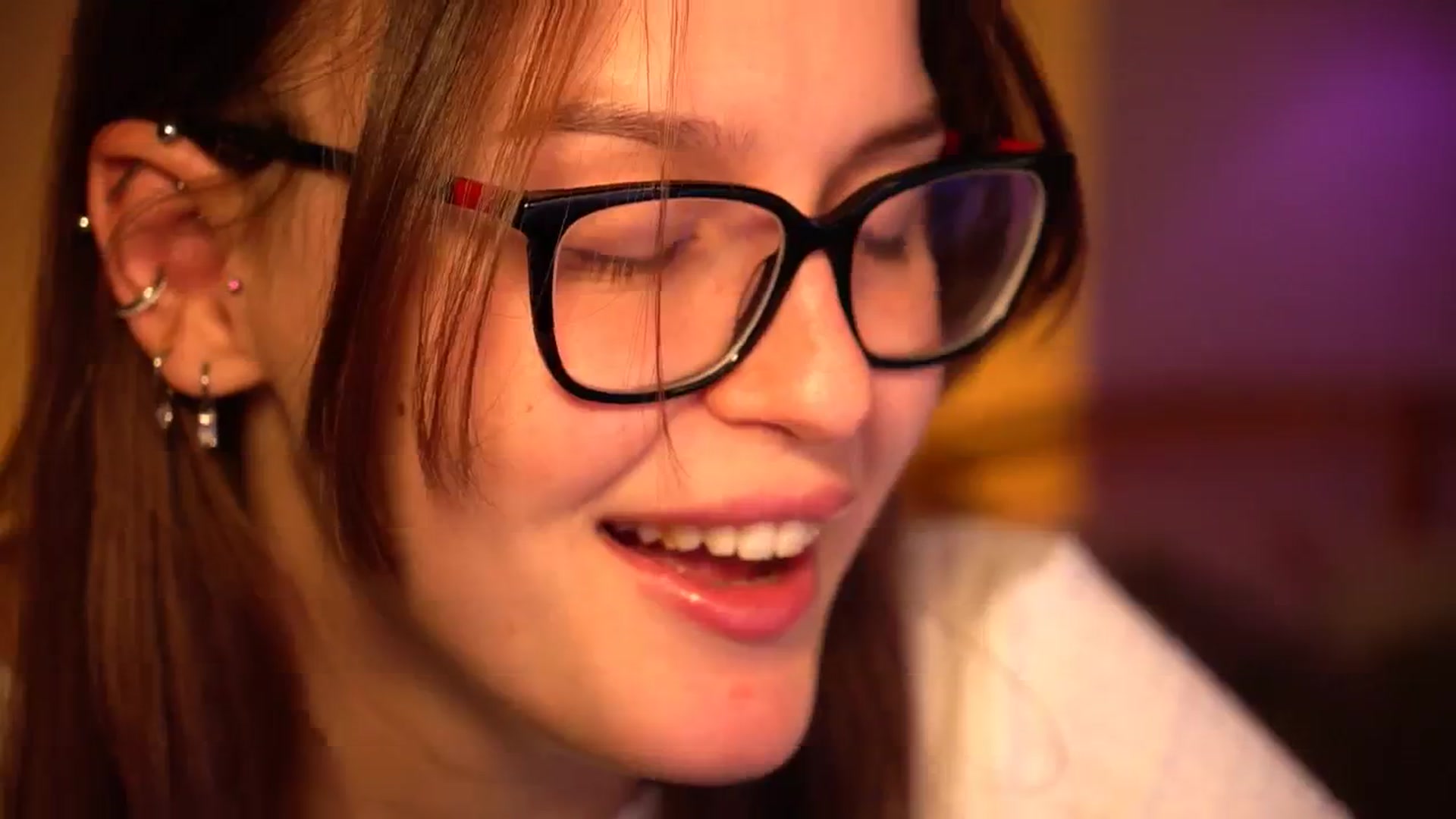 Gallery image thumbnail from sweetpulse_'s myfreecams stream on, 10/14/2024, 07:32 image 6 of 20