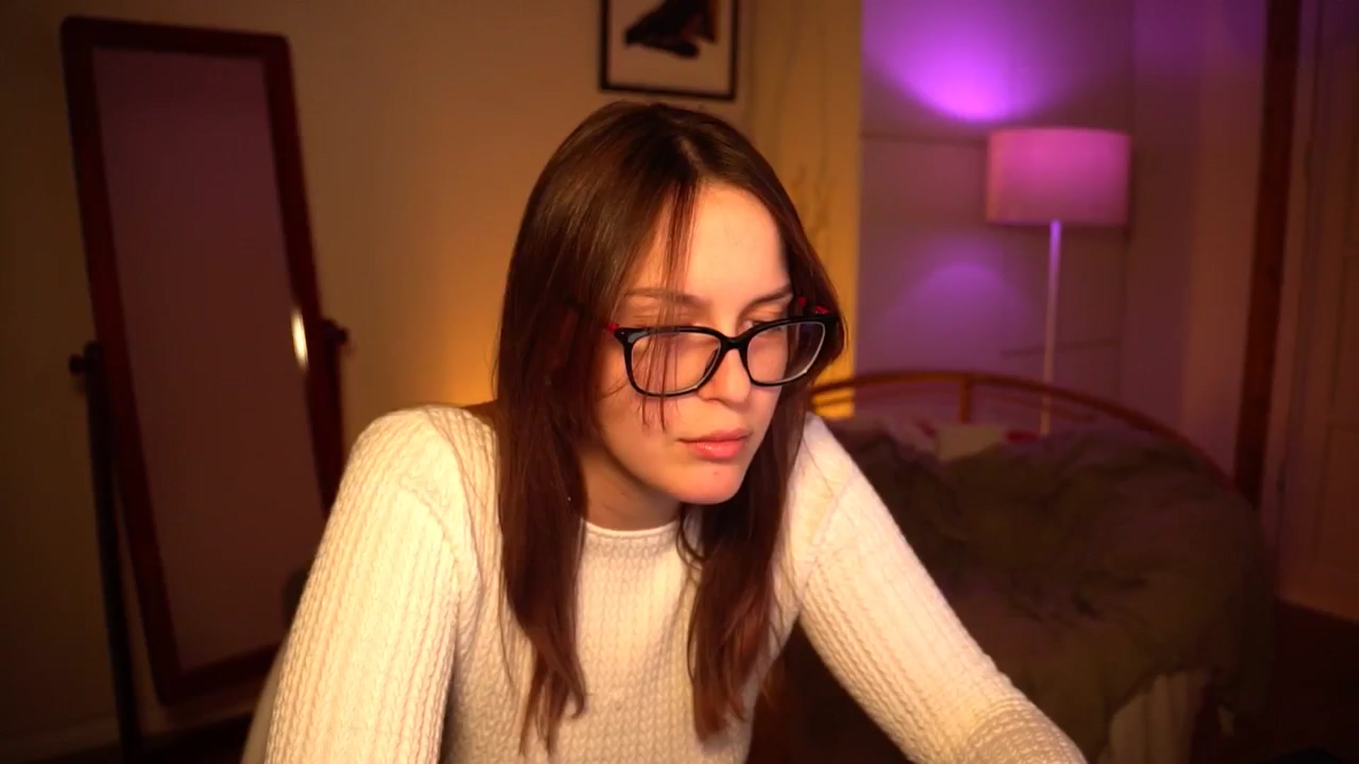 Gallery image thumbnail from sweetpulse_'s myfreecams stream on, 10/14/2024, 07:32 image 13 of 20