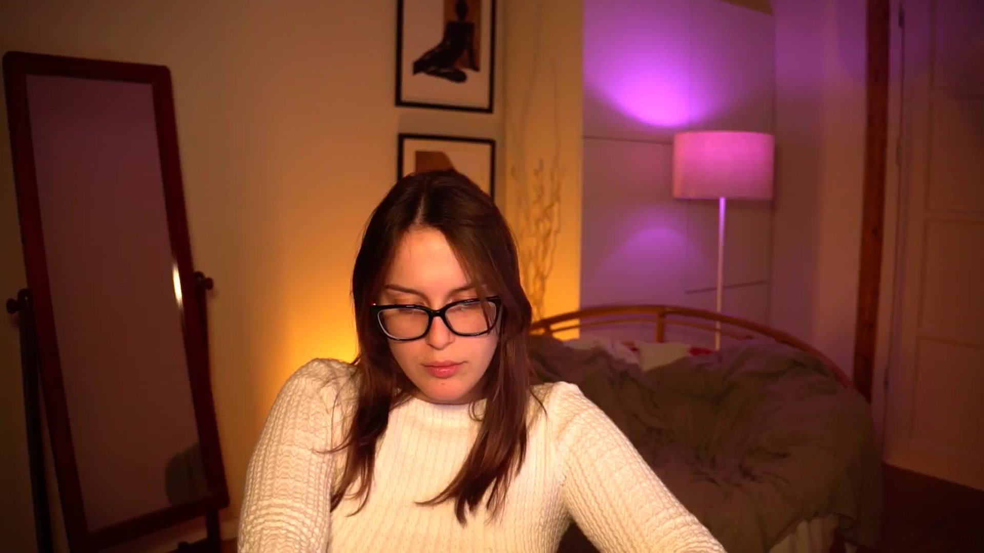 Gallery image thumbnail from sweetpulse_'s myfreecams stream on, 10/14/2024, 07:32 image 2 of 20