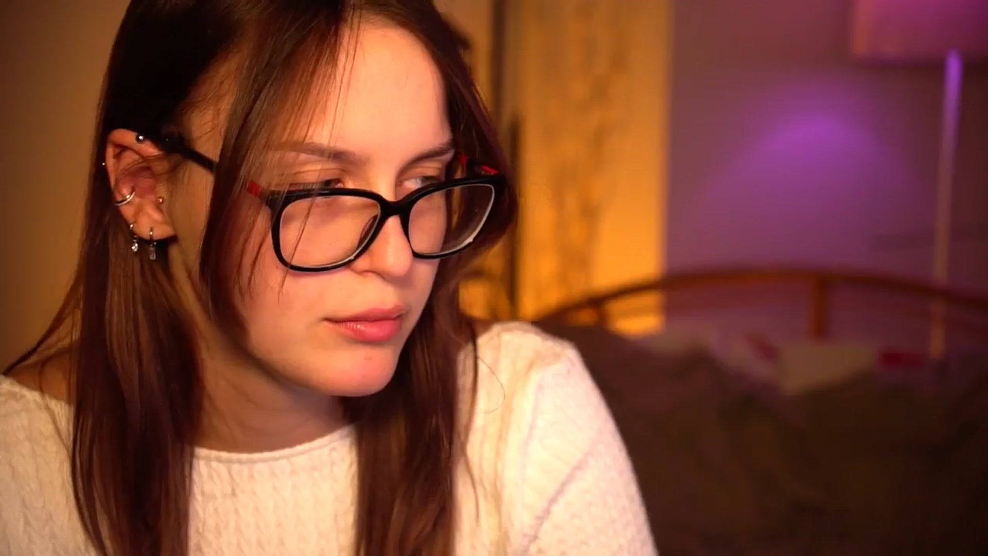 Gallery image thumbnail from sweetpulse_'s myfreecams stream on, 10/14/2024, 07:32 image 7 of 20
