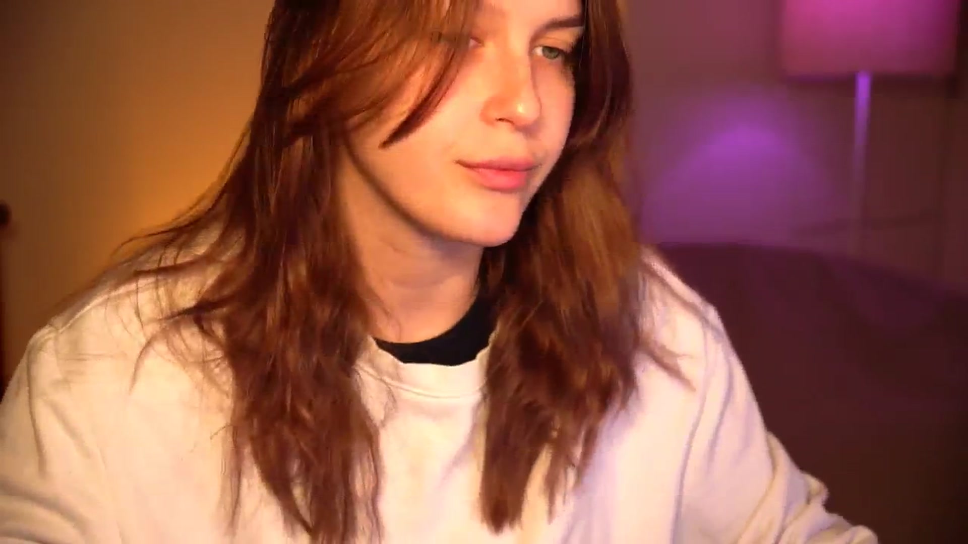 Gallery image thumbnail from sweetpulse_'s myfreecams stream on, 10/15/2024, 06:33 image 17 of 20