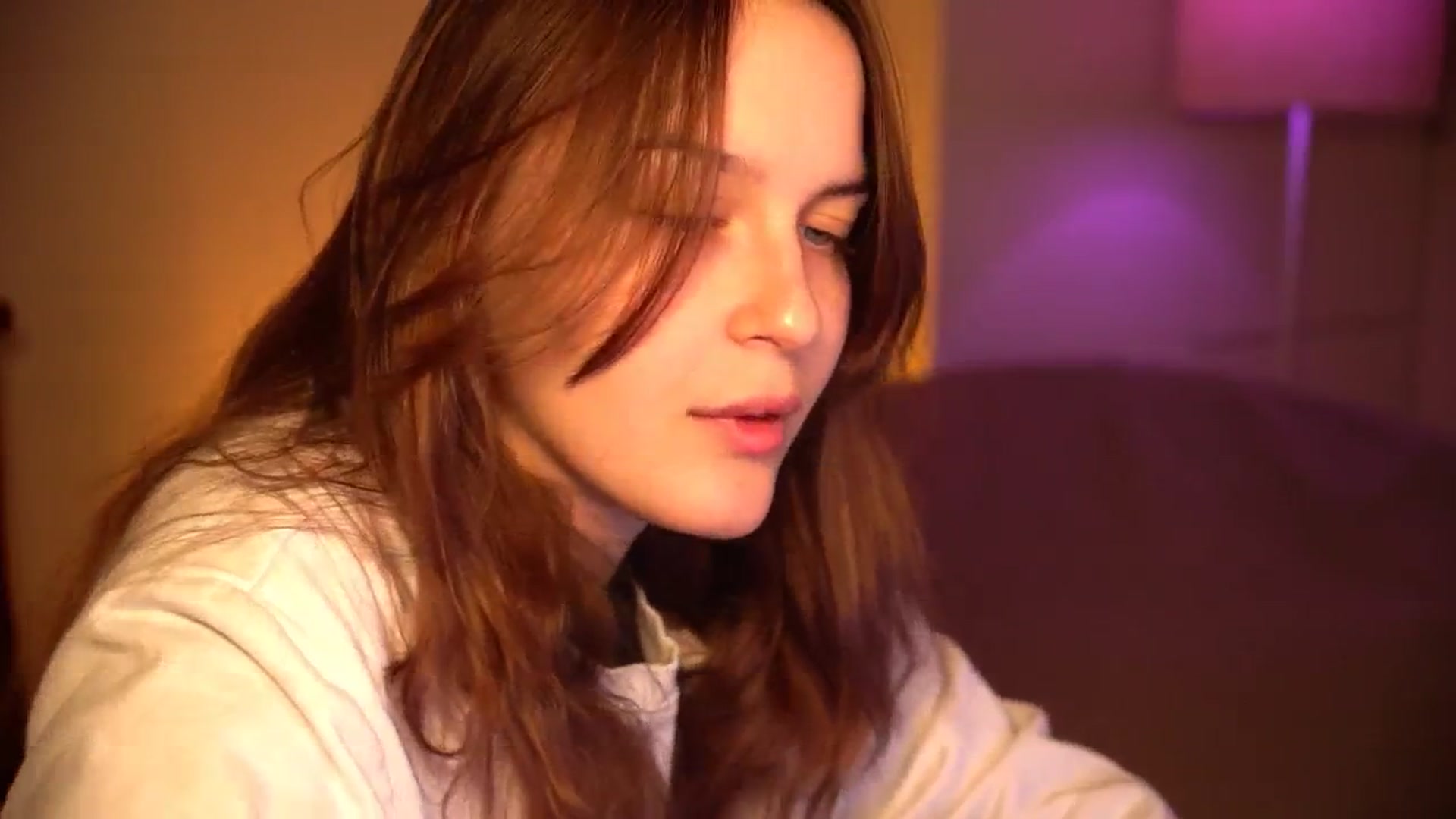 Gallery image thumbnail from sweetpulse_'s myfreecams stream on, 10/15/2024, 06:33 image 18 of 20