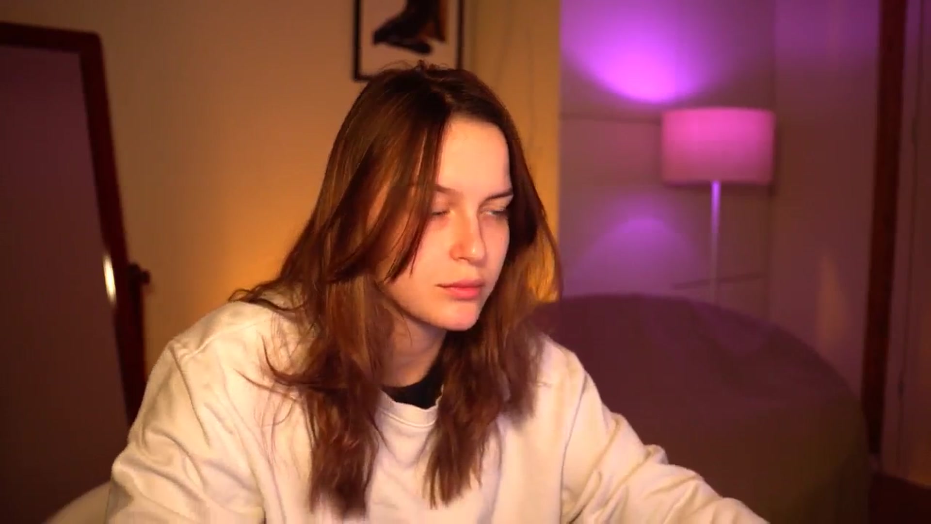 Gallery image thumbnail from sweetpulse_'s myfreecams stream on, 10/15/2024, 06:33 image 2 of 20
