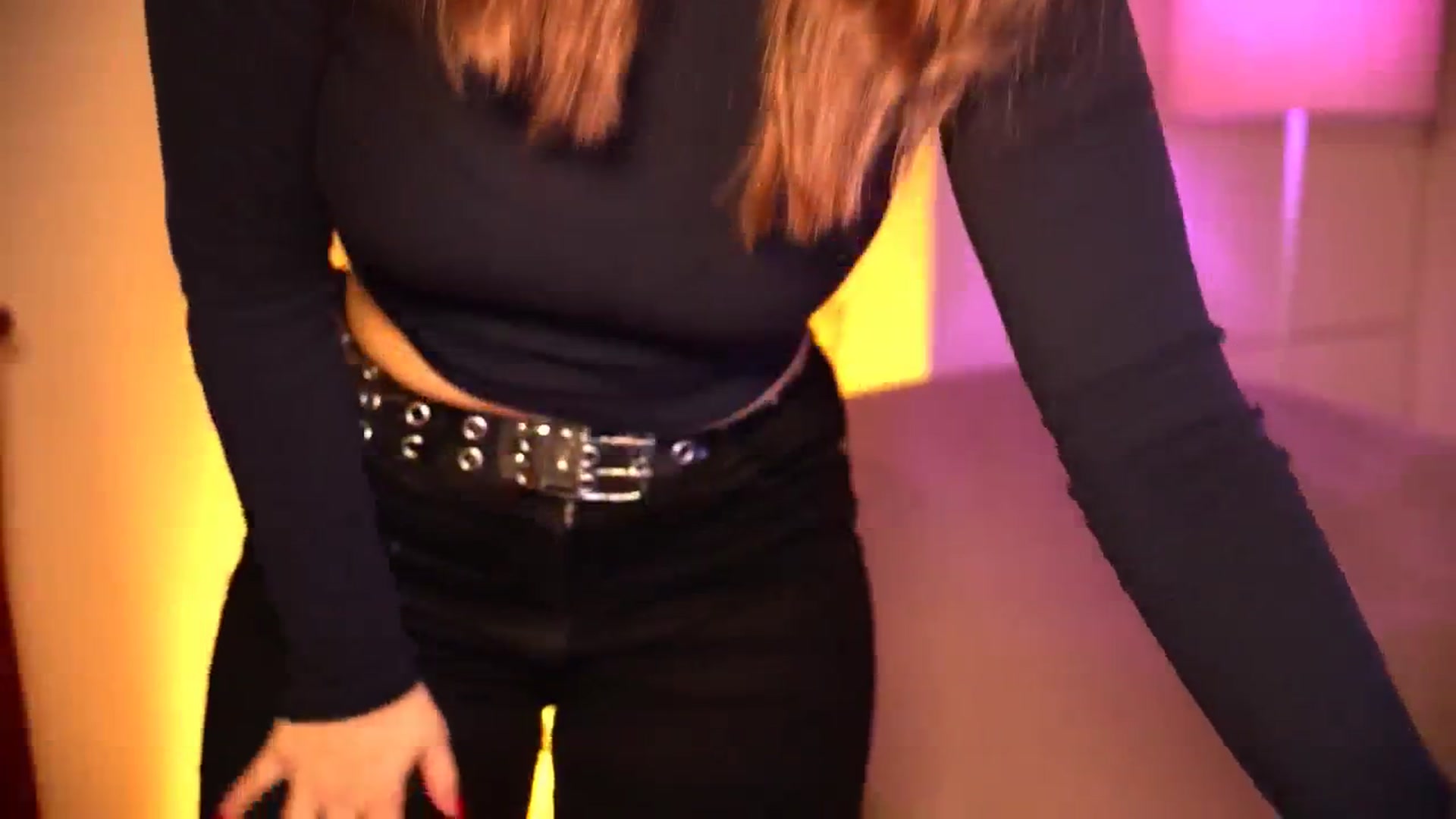 Gallery image thumbnail from sweetpulse_'s myfreecams stream on, 10/15/2024, 07:11 image 3 of 20