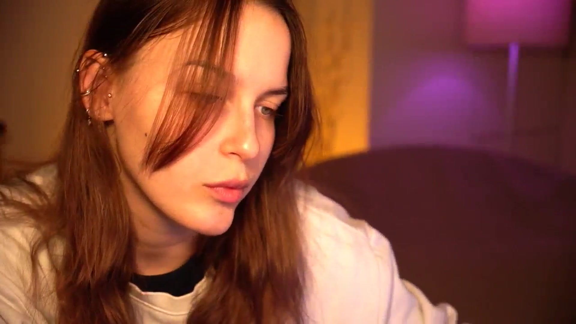 Gallery image thumbnail from sweetpulse_'s myfreecams stream on, 10/15/2024, 07:11 image 2 of 20