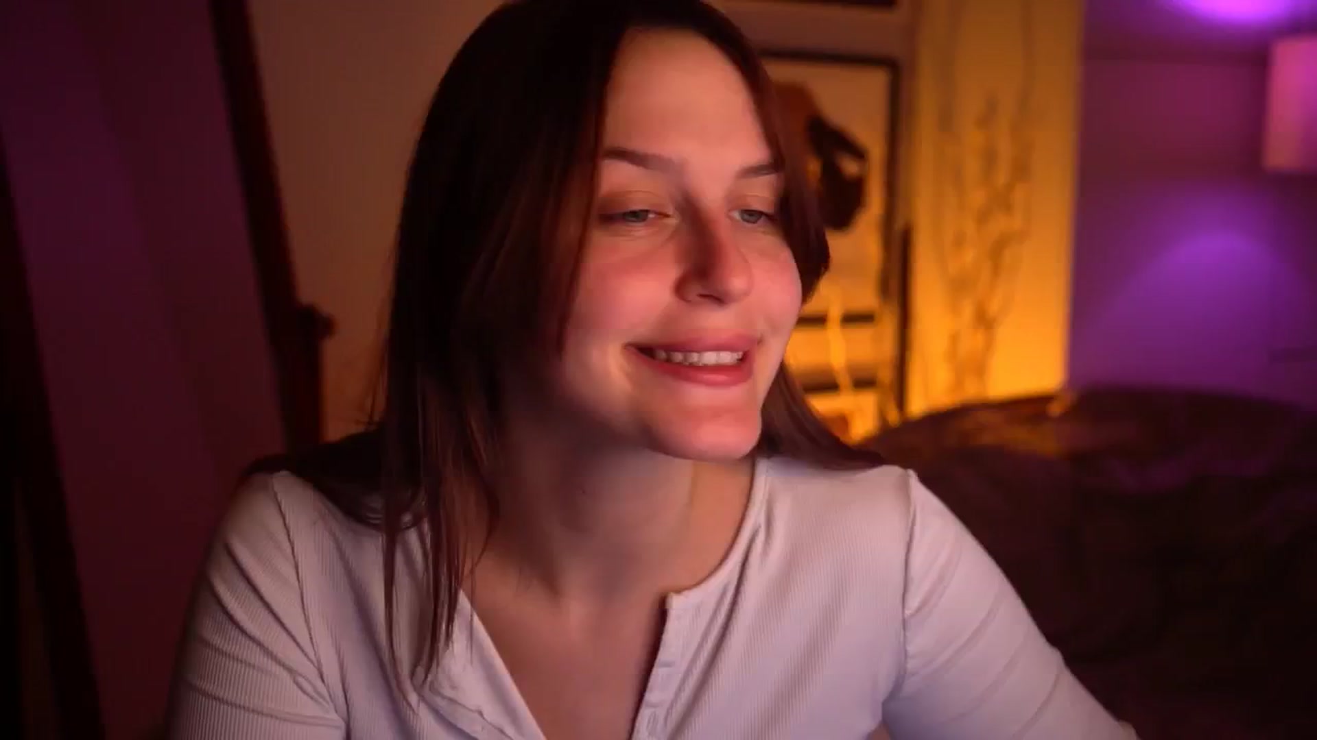 Gallery image thumbnail from sweetpulse_'s myfreecams stream on, 10/16/2024, 08:57 image 2 of 20