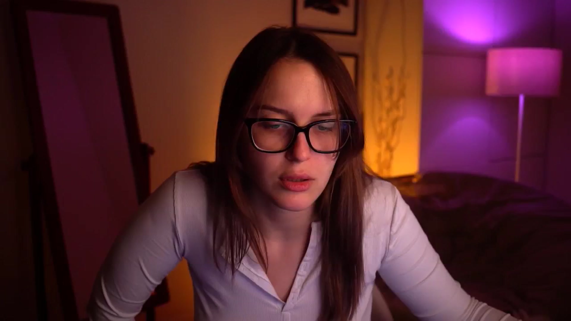 Gallery image thumbnail from sweetpulse_'s myfreecams stream on, 10/16/2024, 08:57 image 7 of 20