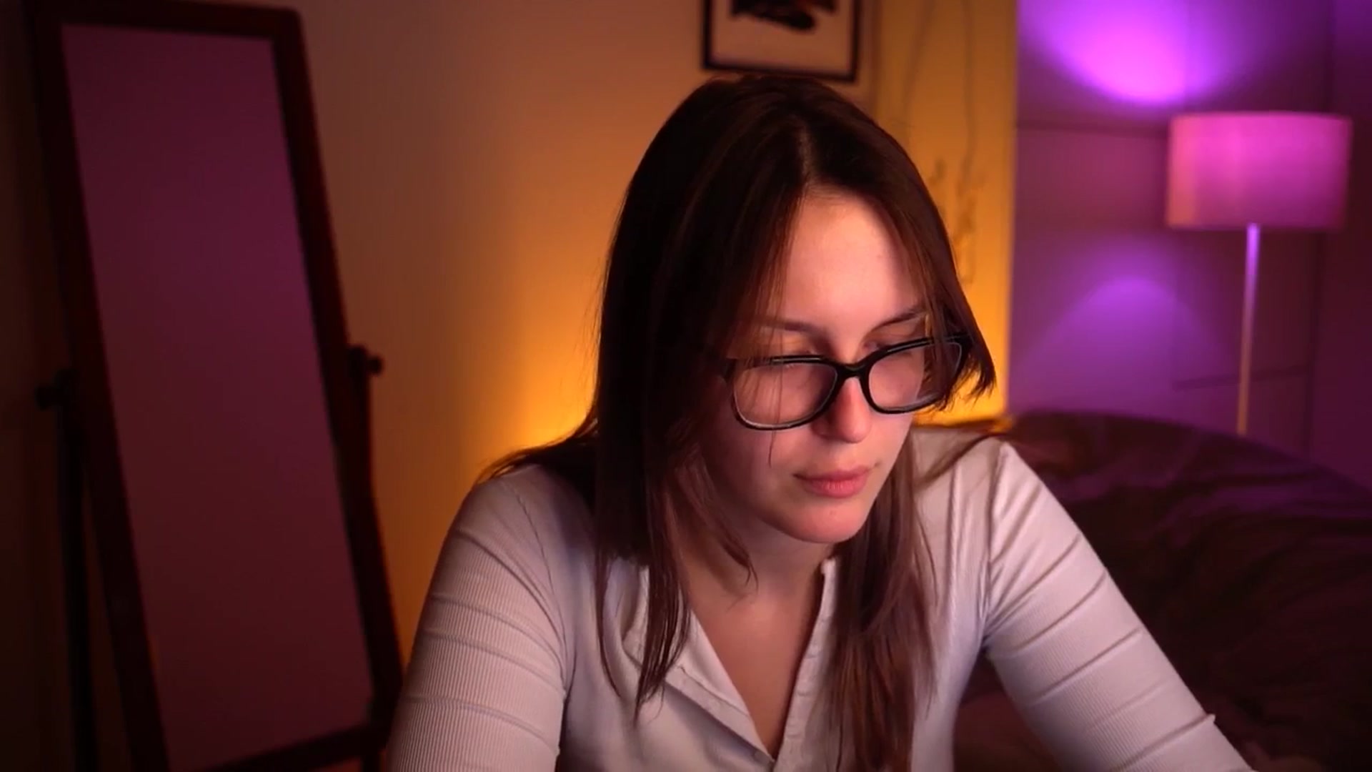 Gallery image thumbnail from sweetpulse_'s myfreecams stream on, 10/16/2024, 08:57 image 10 of 20