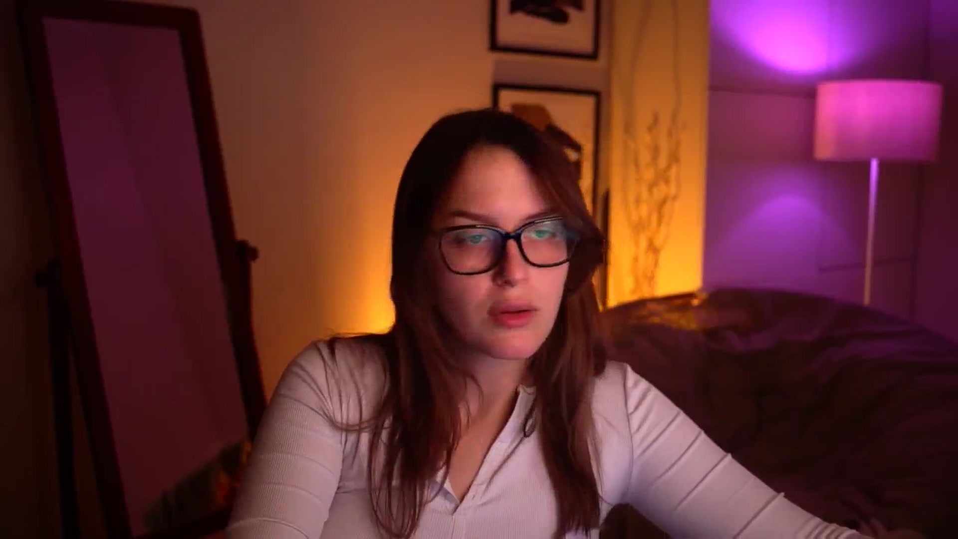 Gallery image thumbnail from sweetpulse_'s myfreecams stream on, 10/16/2024, 08:57 image 8 of 20
