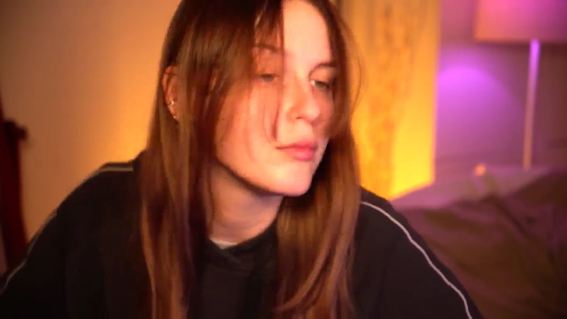 Gallery image thumbnail from sweetpulse_'s myfreecams stream on, 10/18/2024, 09:17 image 13 of 20