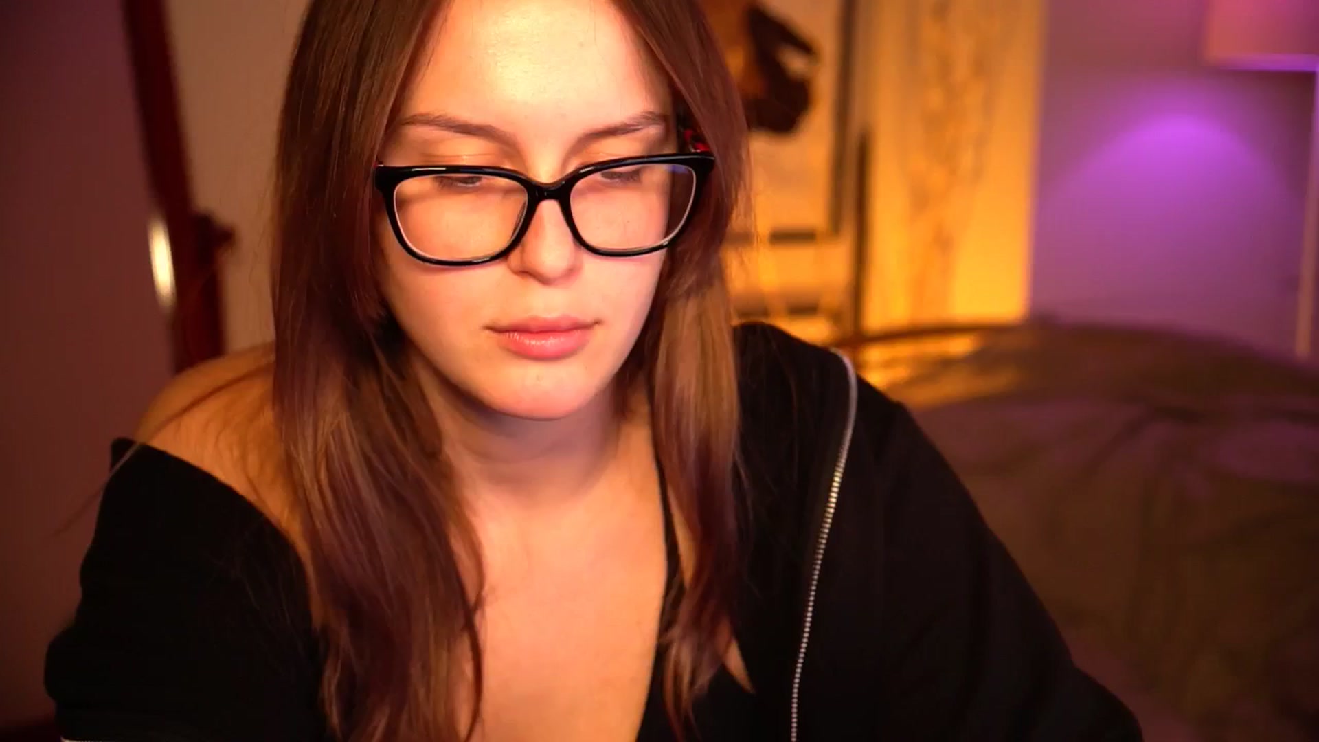 Gallery image thumbnail from sweetpulse_'s myfreecams stream on, 10/19/2024, 08:43 image 12 of 20
