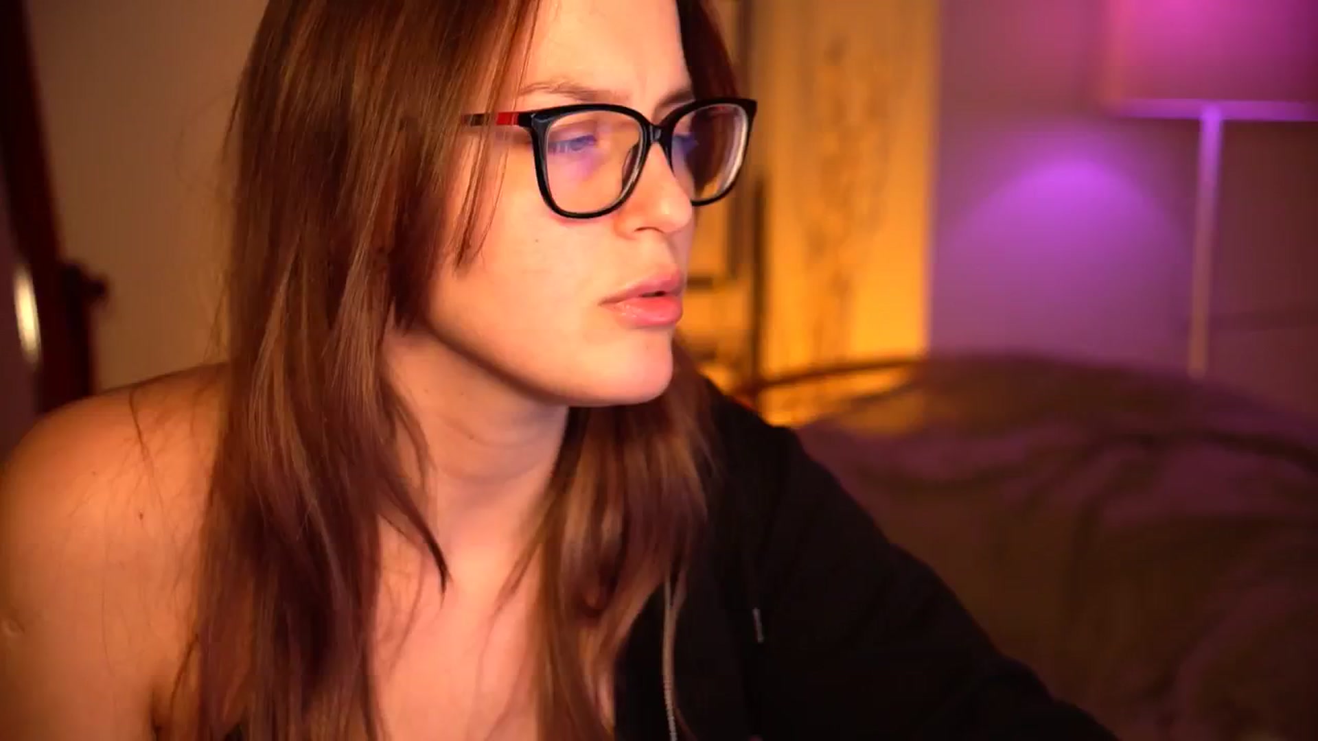 Gallery image thumbnail from sweetpulse_'s myfreecams stream on, 10/19/2024, 08:43 image 2 of 20