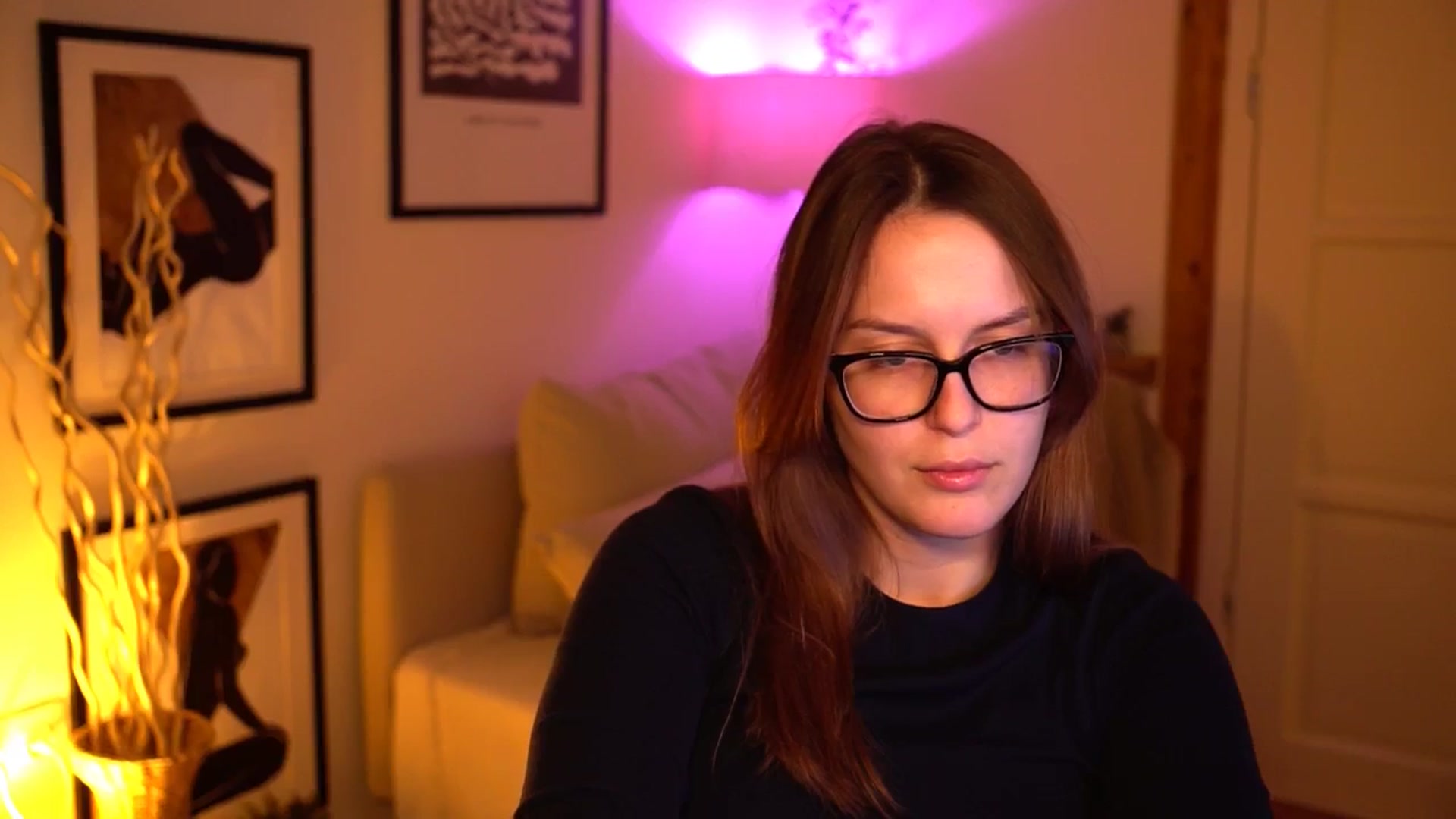 Gallery image thumbnail from sweetpulse_'s myfreecams stream on, 10/20/2024, 09:12 image 17 of 20