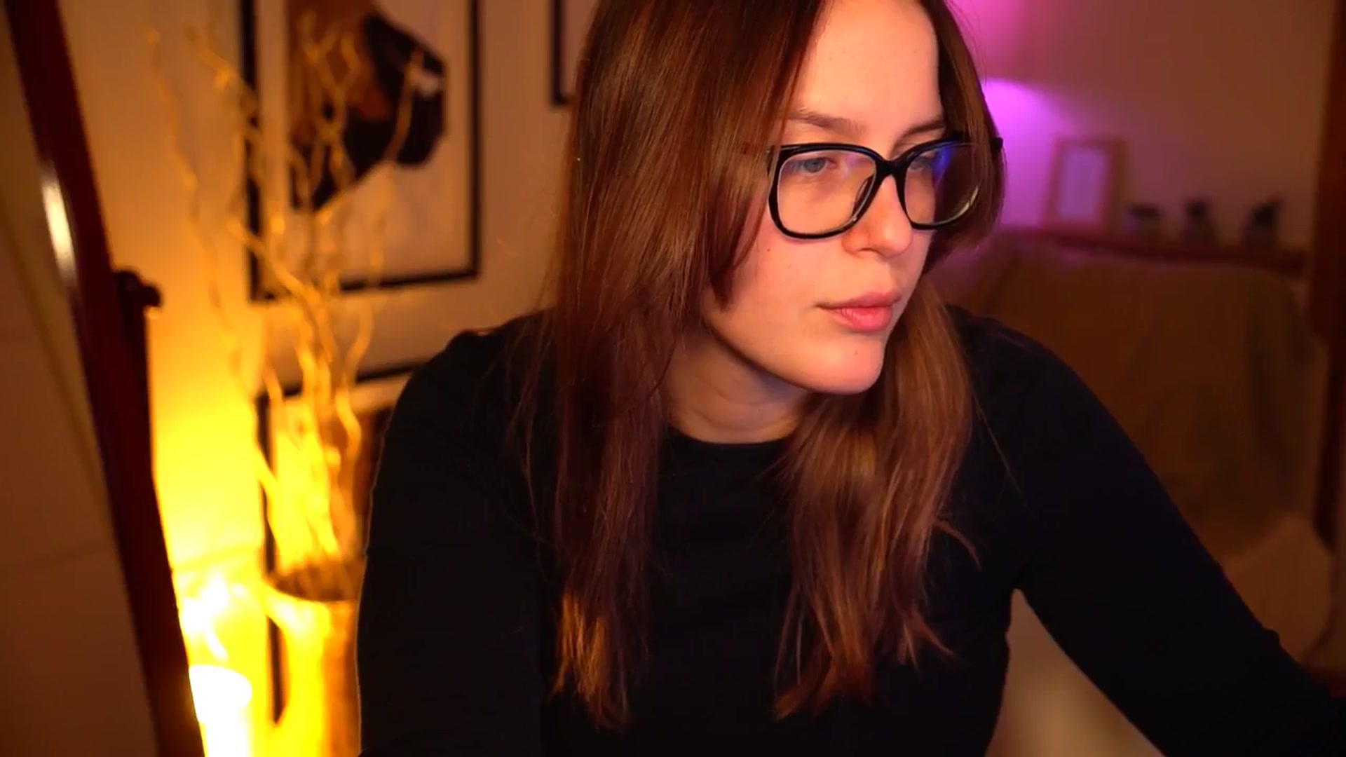 Gallery image thumbnail from sweetpulse_'s myfreecams stream on, 10/20/2024, 09:12 image 8 of 20