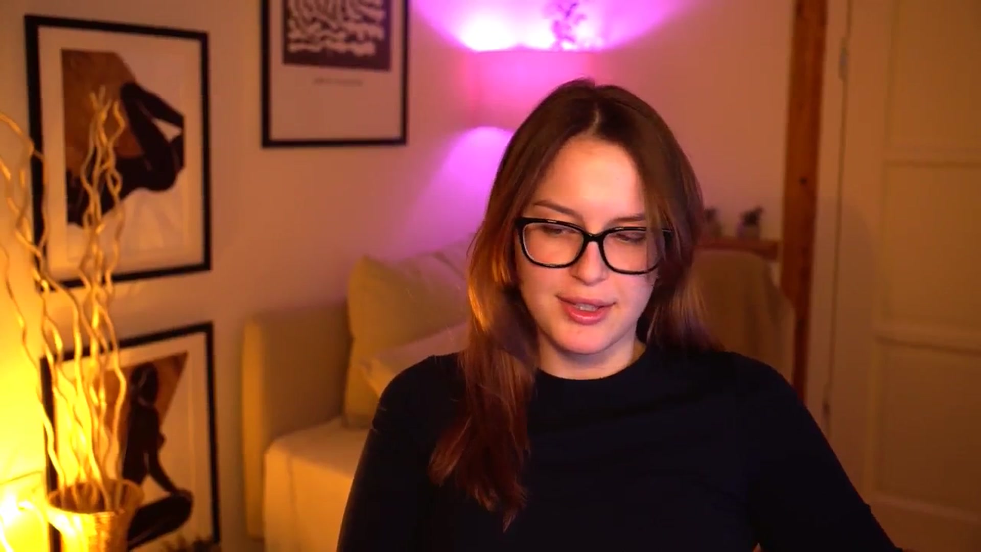 Gallery image thumbnail from sweetpulse_'s myfreecams stream on, 10/20/2024, 09:12 image 16 of 20