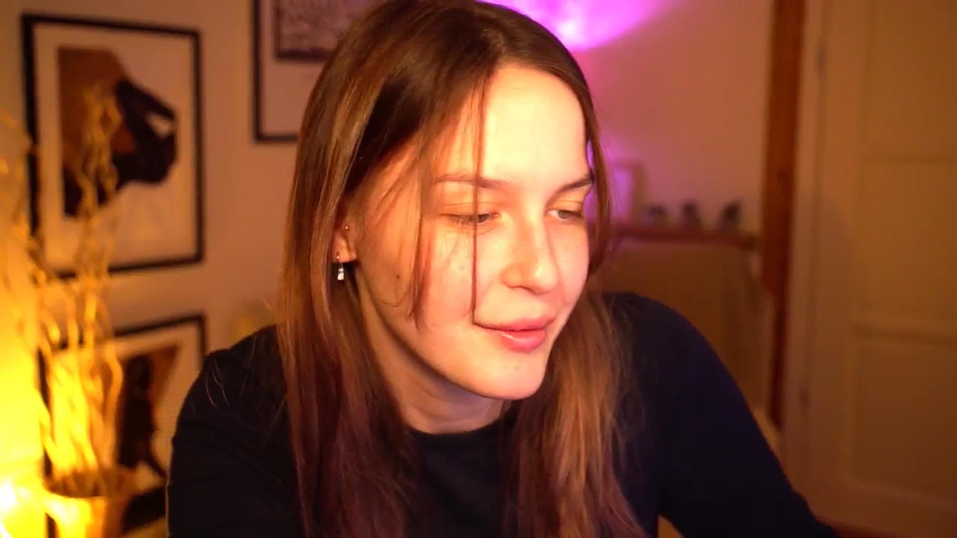 Gallery image thumbnail from sweetpulse_'s myfreecams stream on, 10/20/2024, 09:12 image 11 of 20