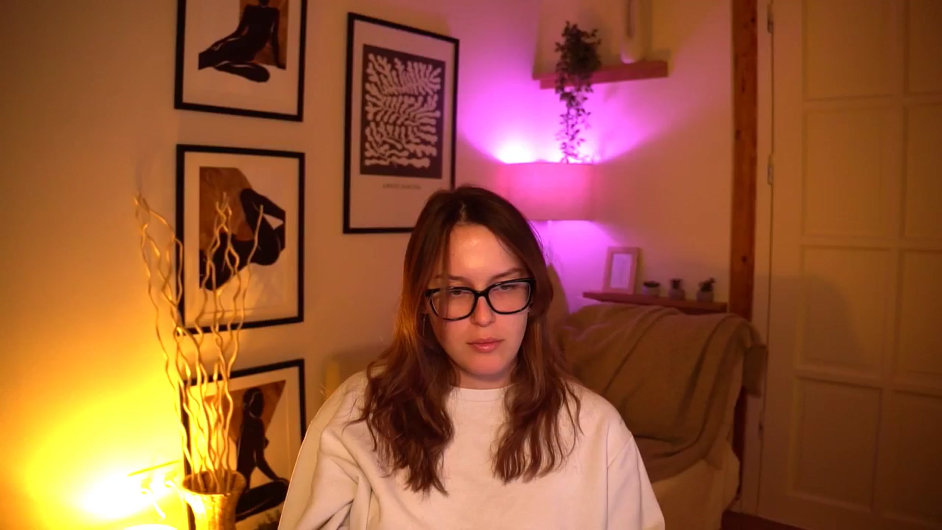 Gallery image thumbnail from sweetpulse_'s myfreecams stream on, 10/22/2024, 07:44 image 18 of 20
