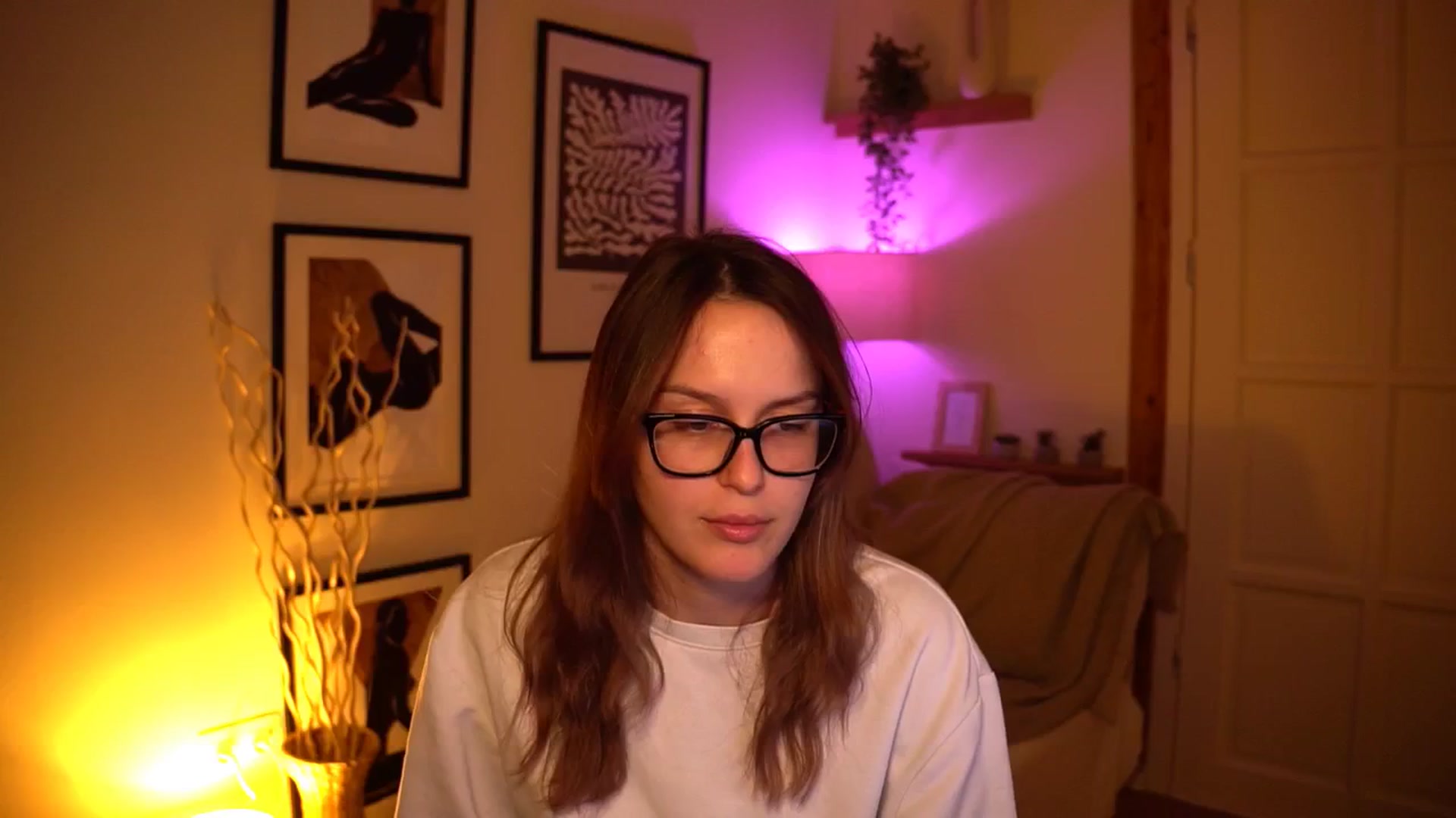 Gallery image thumbnail from sweetpulse_'s myfreecams stream on, 10/22/2024, 07:44 image 20 of 20