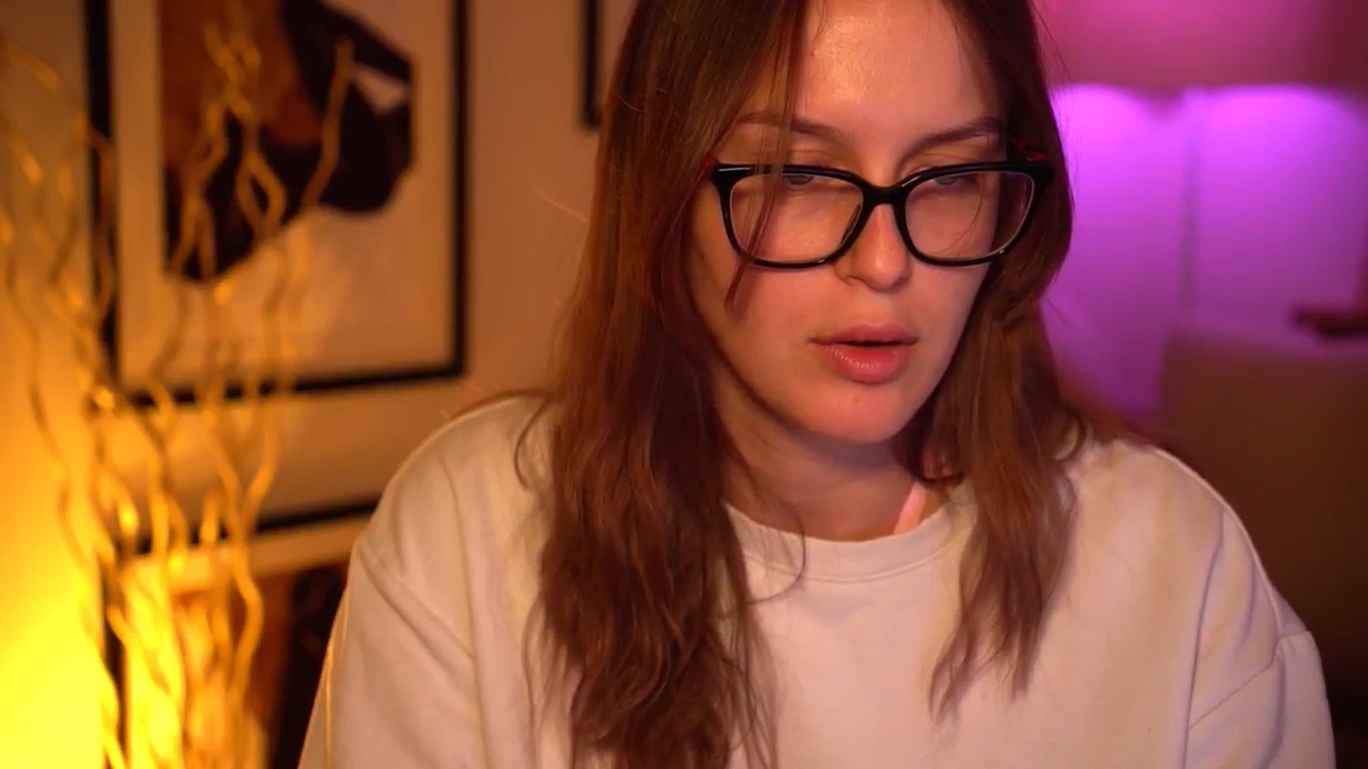 Gallery image thumbnail from sweetpulse_'s myfreecams stream on, 10/22/2024, 08:15 image 6 of 20