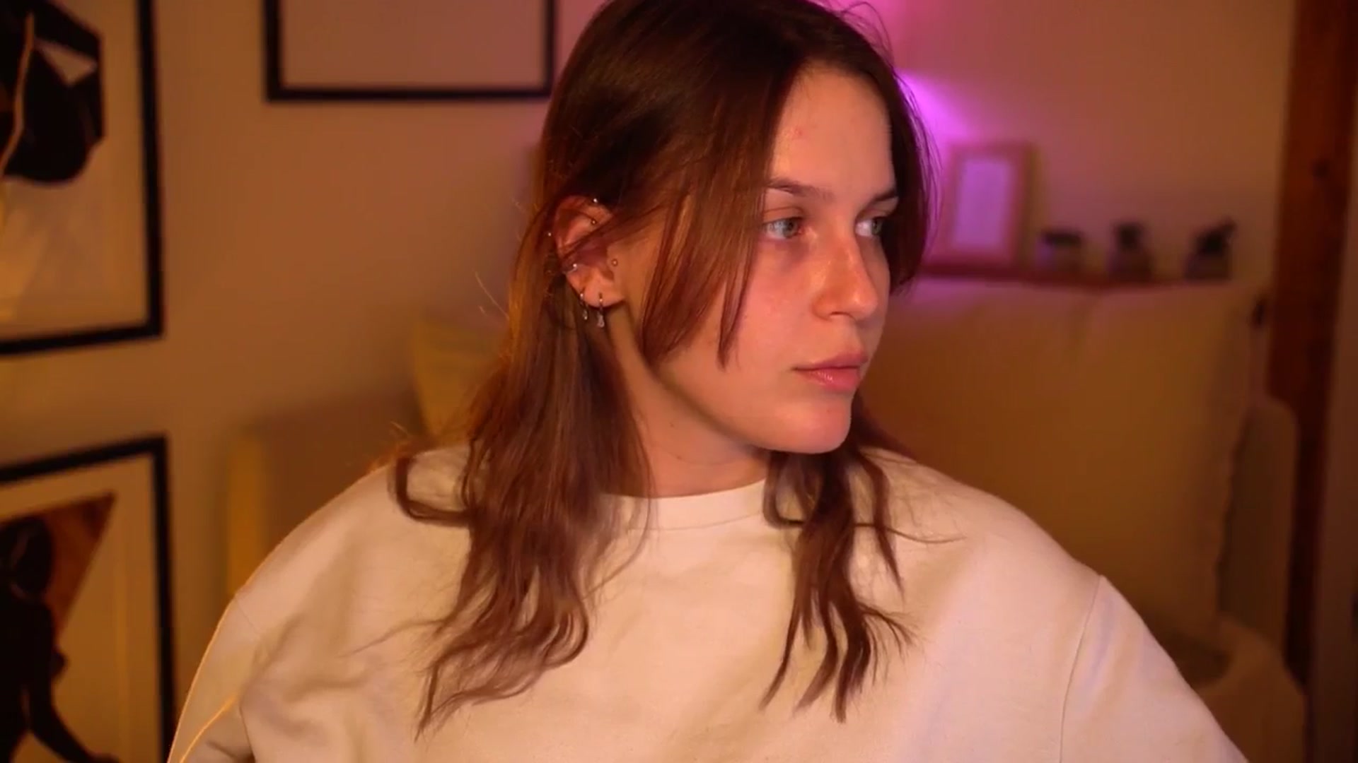 Gallery image thumbnail from sweetpulse_'s myfreecams stream on, 10/22/2024, 09:50 image 7 of 20