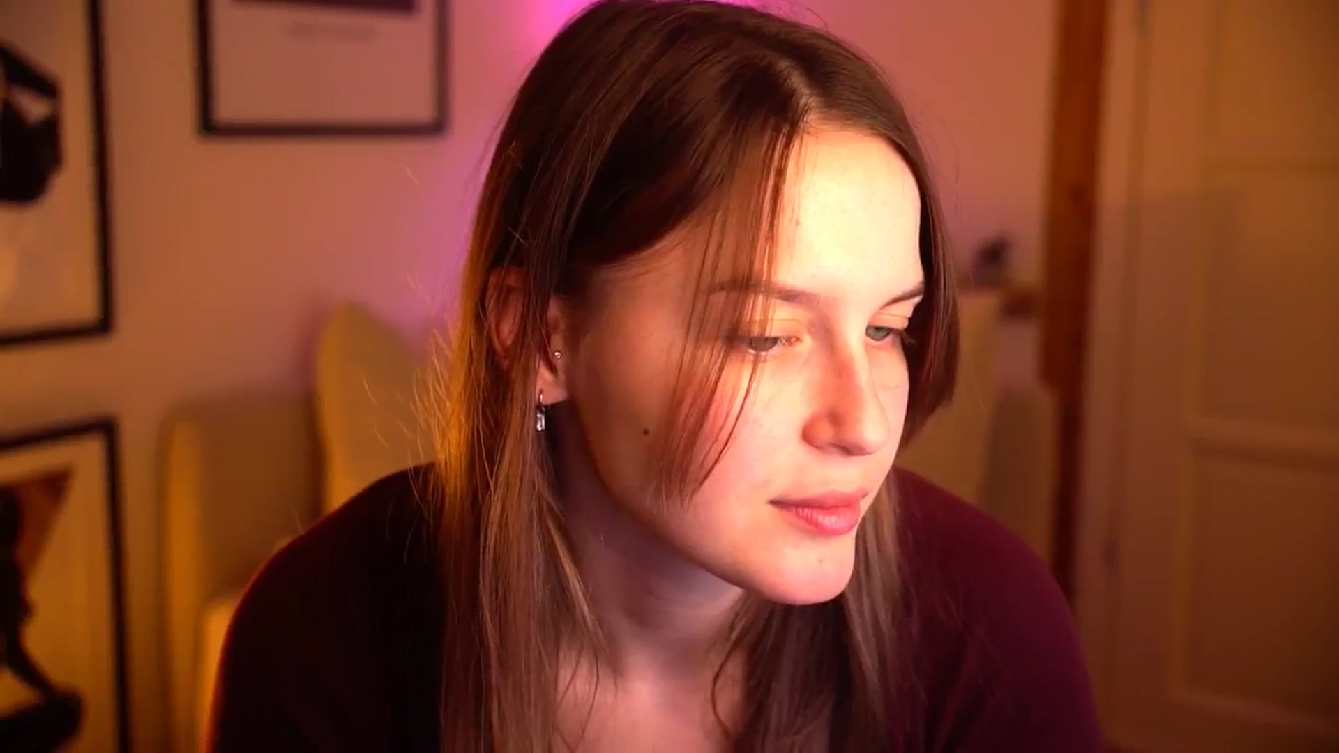 Gallery image thumbnail from sweetpulse_'s myfreecams stream on, 10/25/2024, 06:49 image 15 of 20