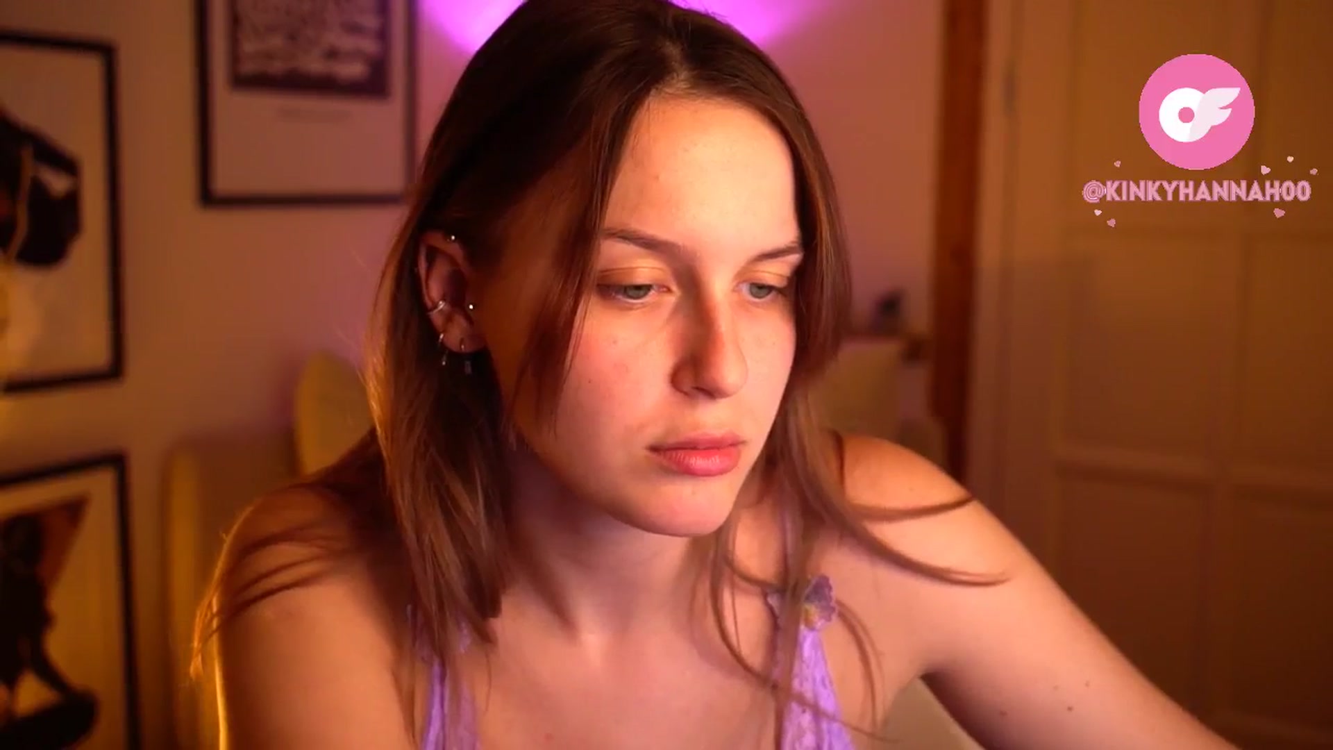 Gallery image thumbnail from sweetpulse_'s myfreecams stream on, 10/25/2024, 08:32 image 13 of 20