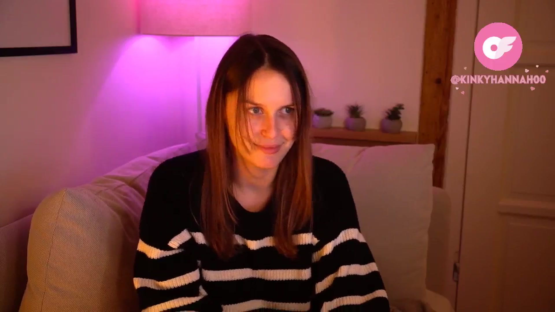 Gallery image thumbnail from sweetpulse_'s myfreecams stream on, 10/25/2024, 09:23 image 18 of 20