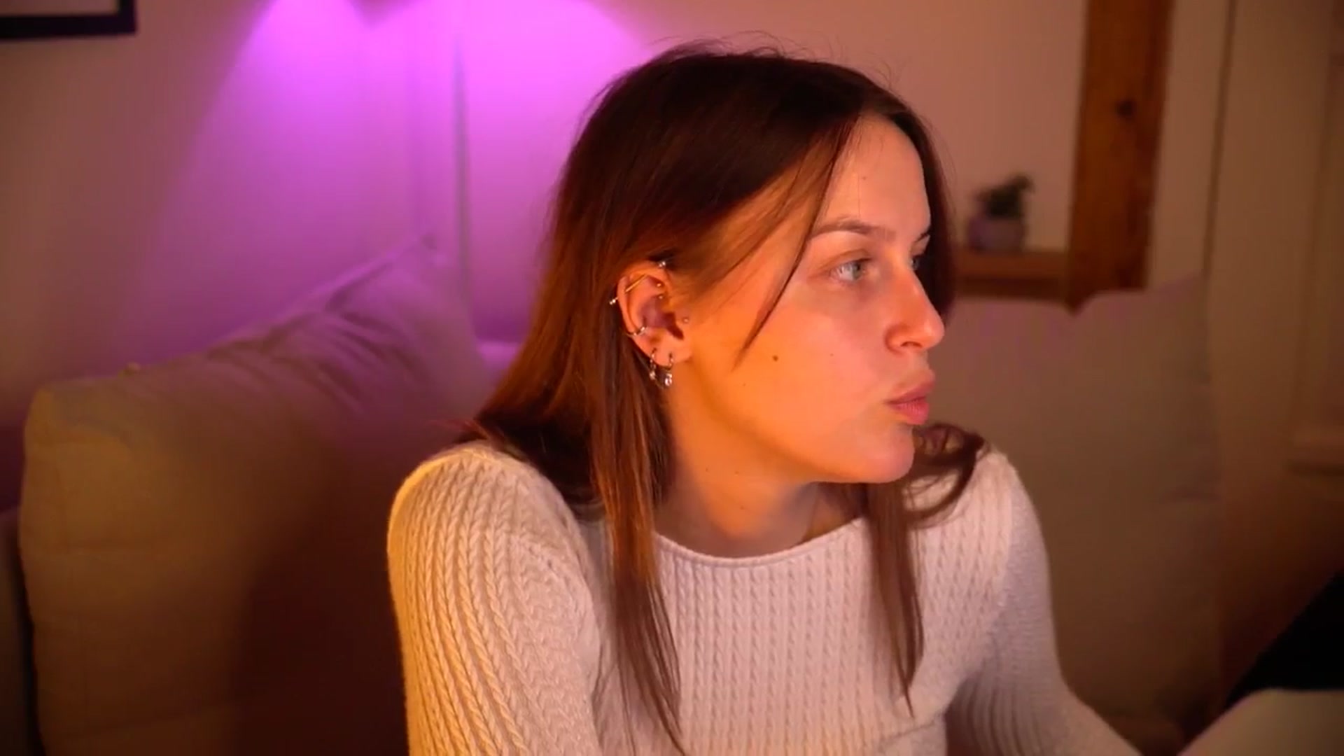 Gallery image thumbnail from sweetpulse_'s myfreecams stream on, 10/27/2024, 10:24 image 12 of 20