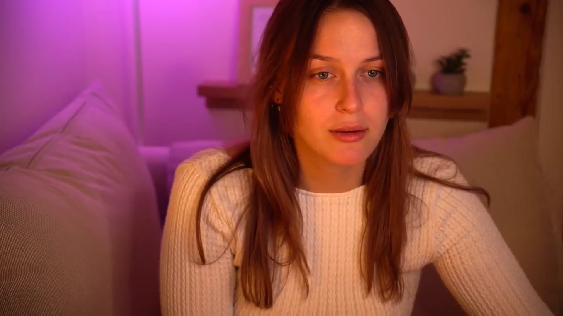 Gallery image thumbnail from sweetpulse_'s myfreecams stream on, 10/27/2024, 10:24 image 17 of 20