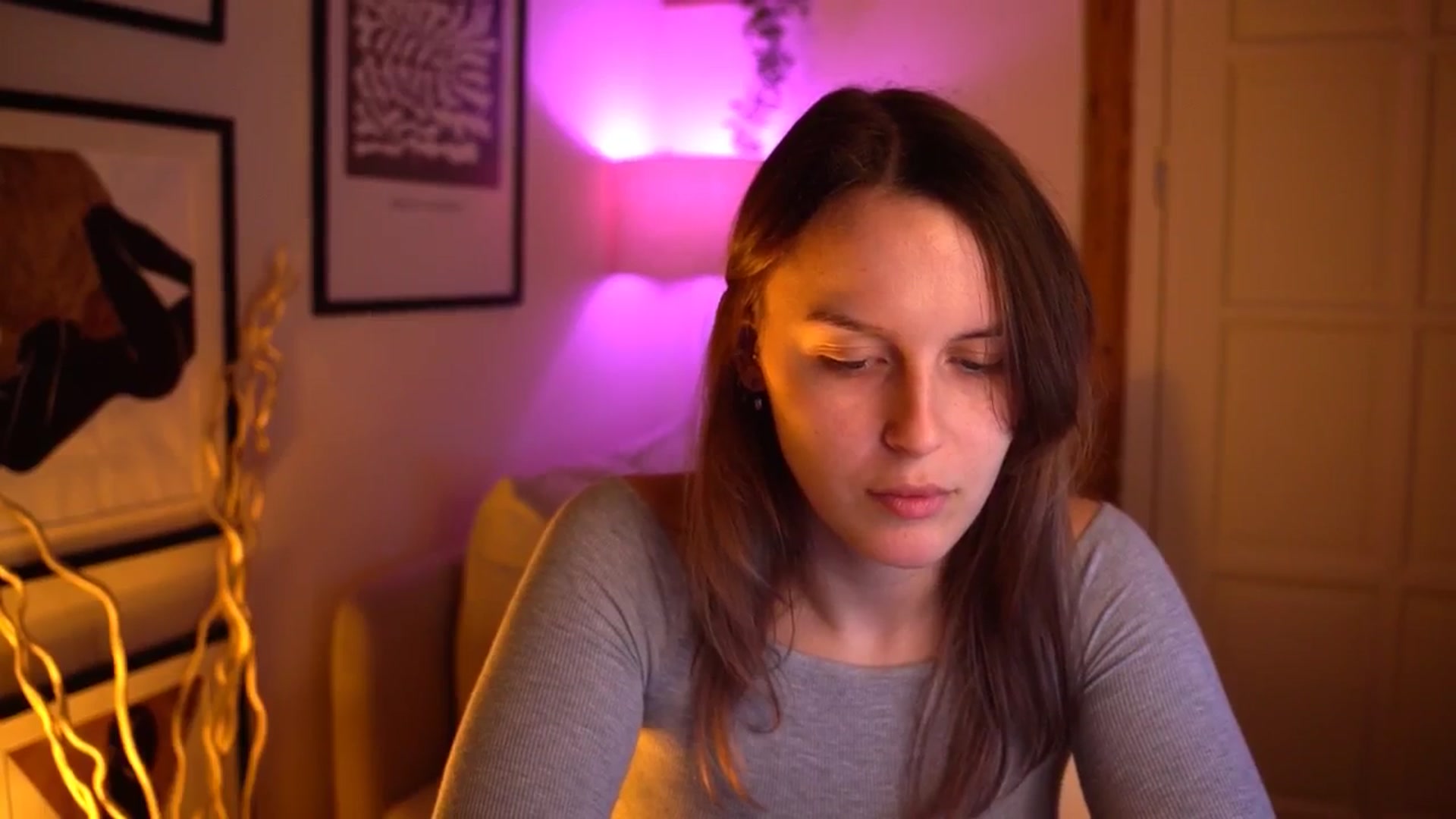 Gallery image thumbnail from sweetpulse_'s myfreecams stream on, 10/28/2024, 08:34 image 15 of 20