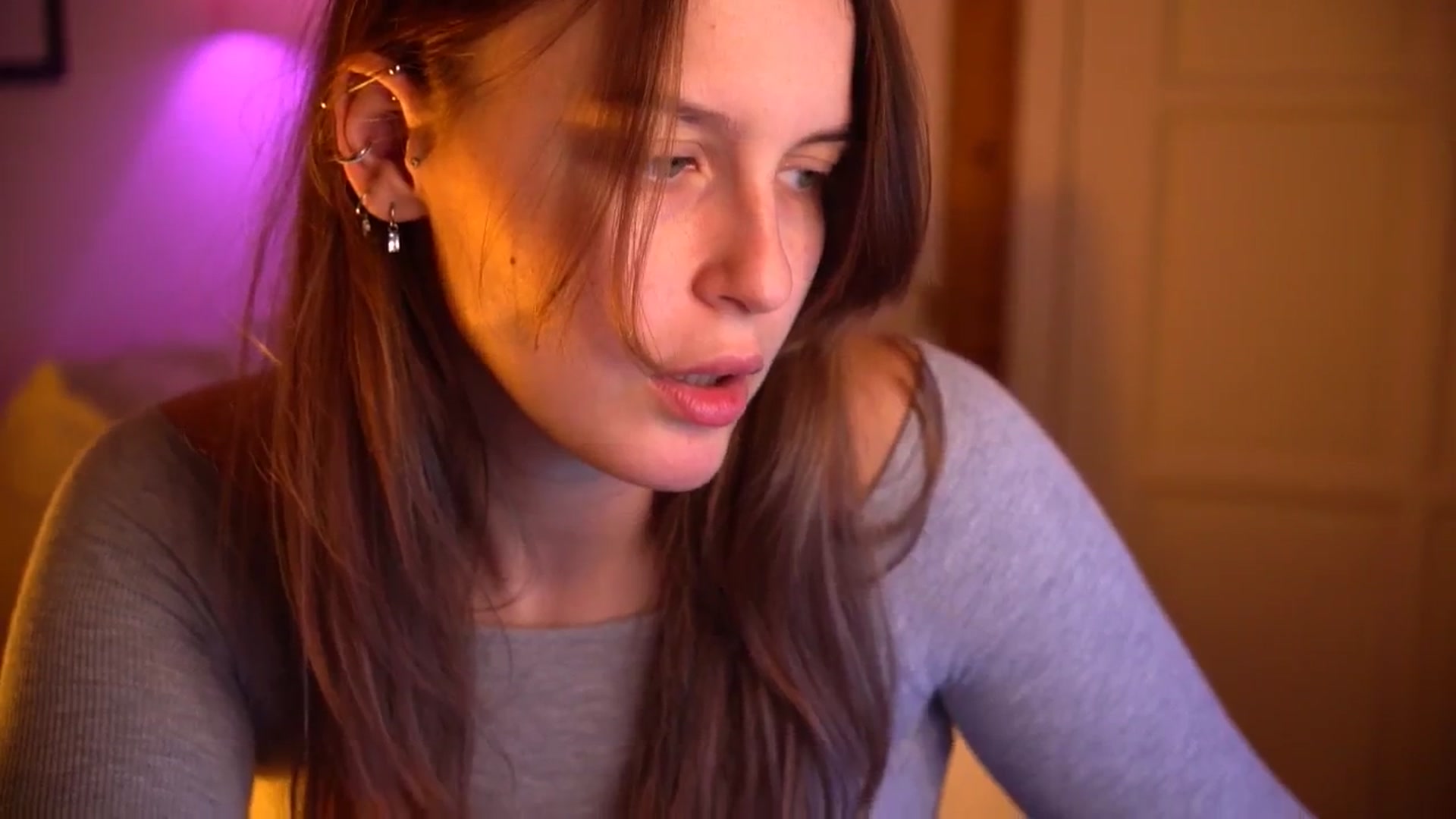 Gallery image thumbnail from sweetpulse_'s myfreecams stream on, 10/28/2024, 08:34 image 10 of 20