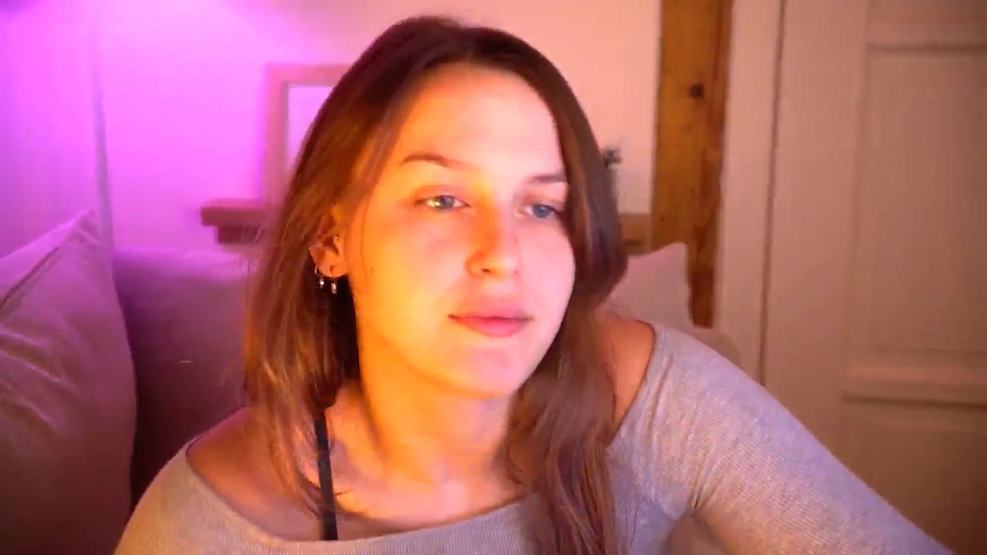 Gallery image thumbnail from sweetpulse_'s myfreecams stream on, 10/28/2024, 08:34 image 20 of 20