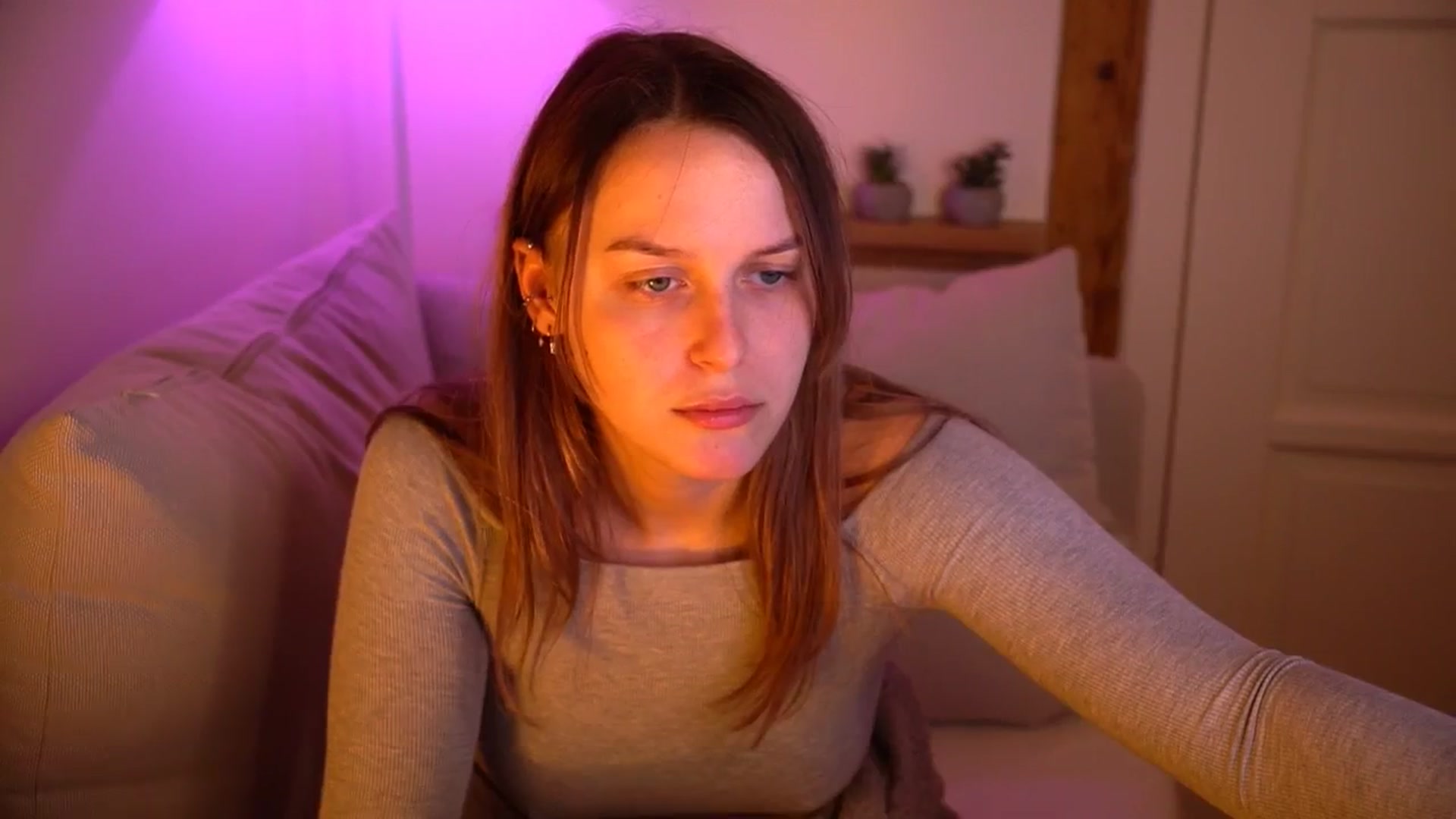 Gallery image thumbnail from sweetpulse_'s myfreecams stream on, 10/28/2024, 10:00 image 12 of 20