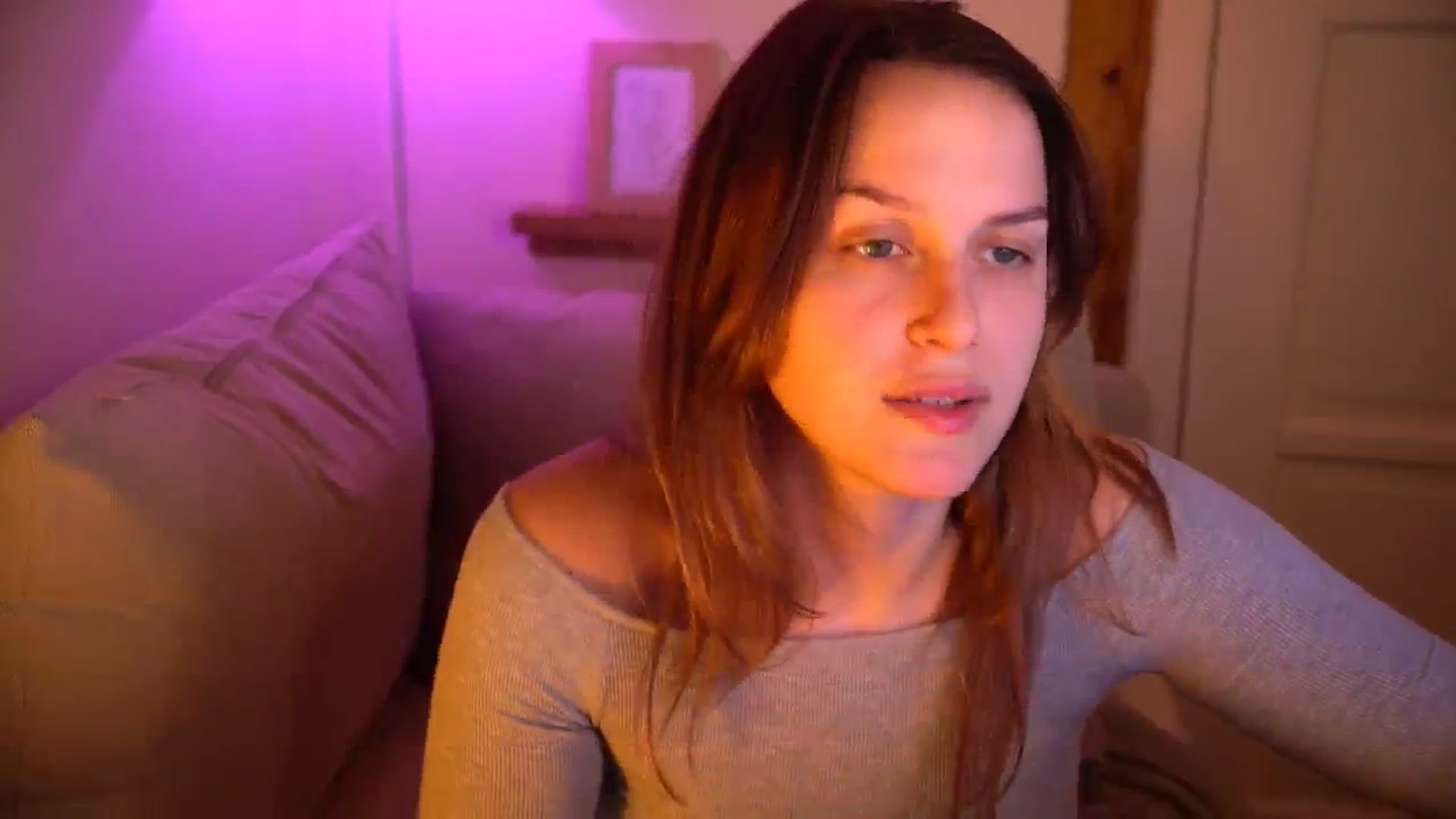 Gallery image thumbnail from sweetpulse_'s myfreecams stream on, 10/28/2024, 10:00 image 10 of 20