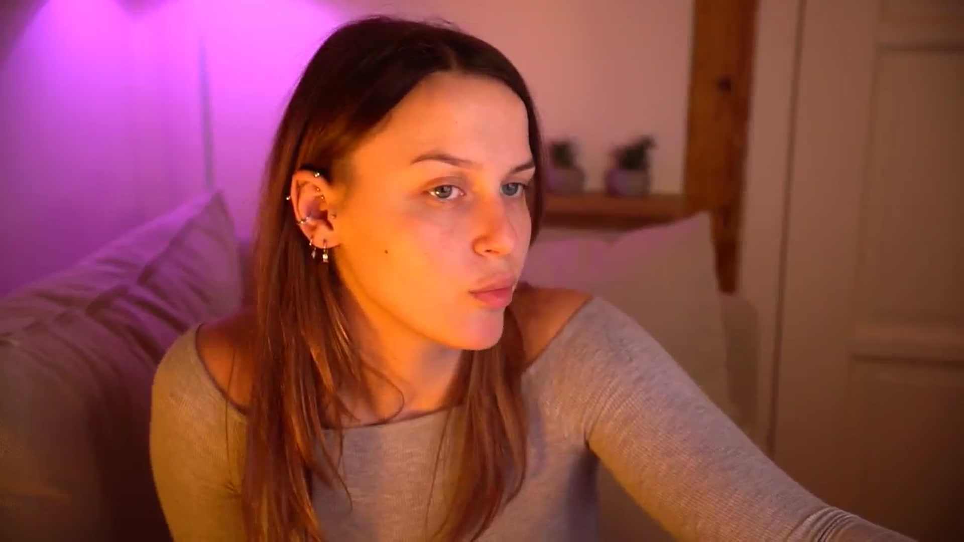 Gallery image thumbnail from sweetpulse_'s myfreecams stream on, 10/28/2024, 10:58 image 9 of 20
