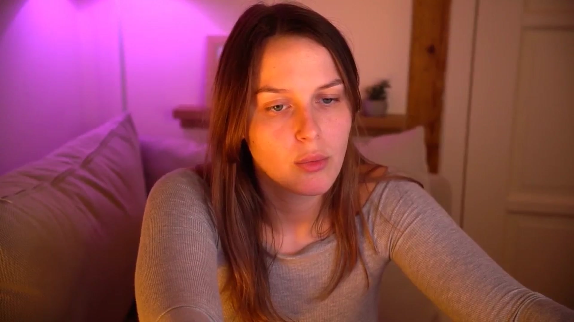 Gallery image thumbnail from sweetpulse_'s myfreecams stream on, 10/28/2024, 10:58 image 19 of 20