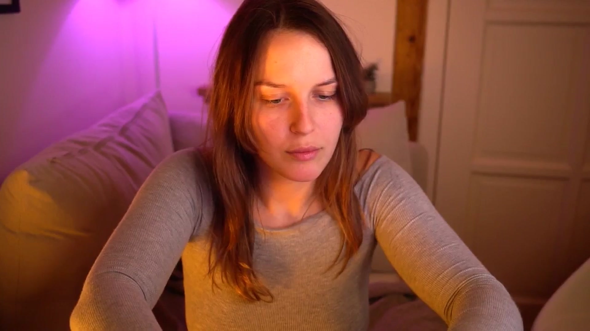 Gallery image thumbnail from sweetpulse_'s myfreecams stream on, 10/28/2024, 10:58 image 5 of 20