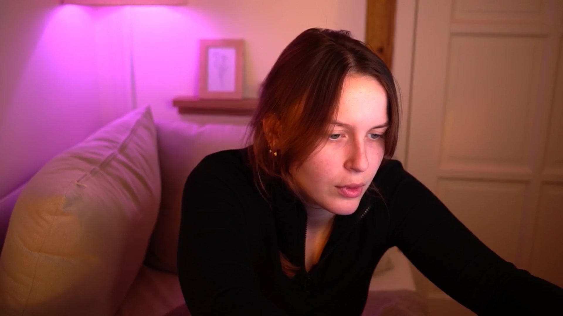 Gallery image thumbnail from sweetpulse_'s myfreecams stream on, 10/29/2024, 09:04 image 11 of 20