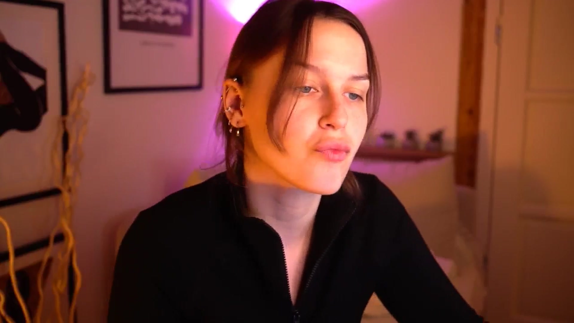 Gallery image thumbnail from sweetpulse_'s myfreecams stream on, 10/29/2024, 09:04 image 3 of 20
