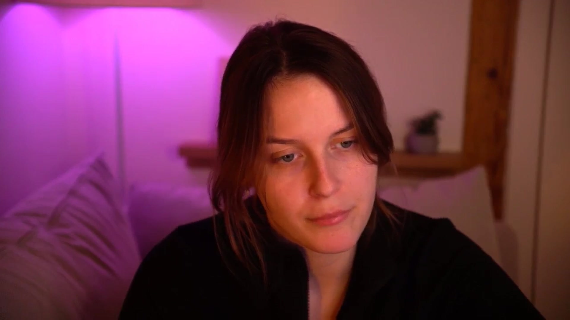 Gallery image thumbnail from sweetpulse_'s myfreecams stream on, 10/29/2024, 09:46 image 11 of 20