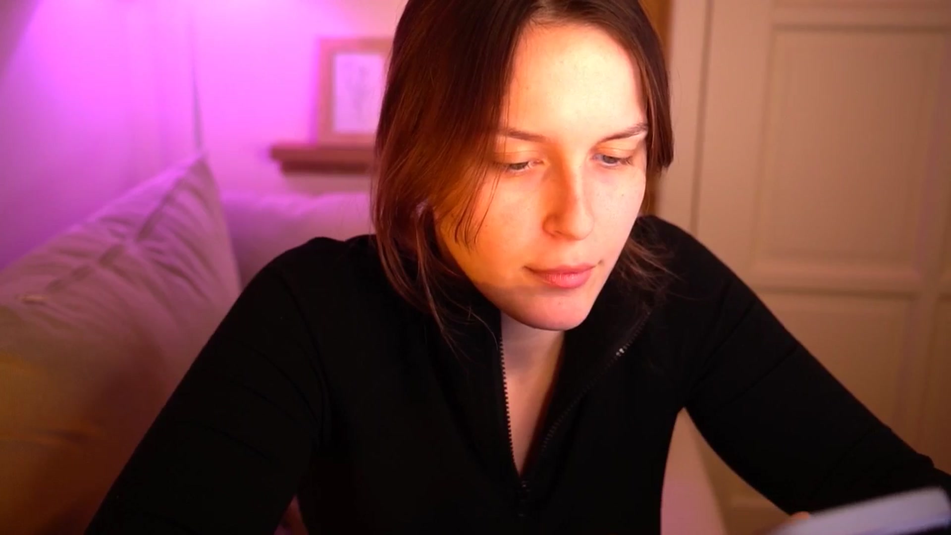 Gallery image thumbnail from sweetpulse_'s myfreecams stream on, 10/29/2024, 10:07 image 4 of 20