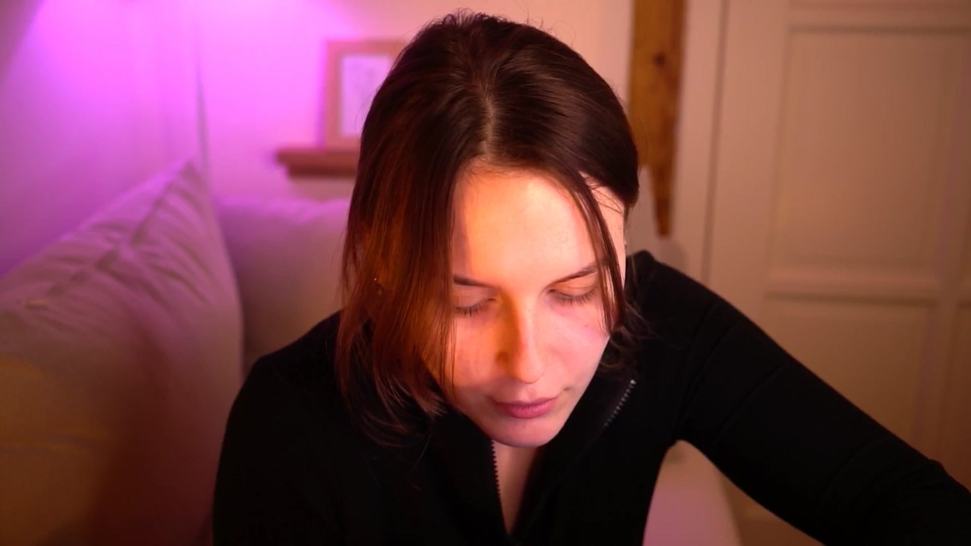 Gallery image thumbnail from sweetpulse_'s myfreecams stream on, 10/29/2024, 10:07 image 9 of 20