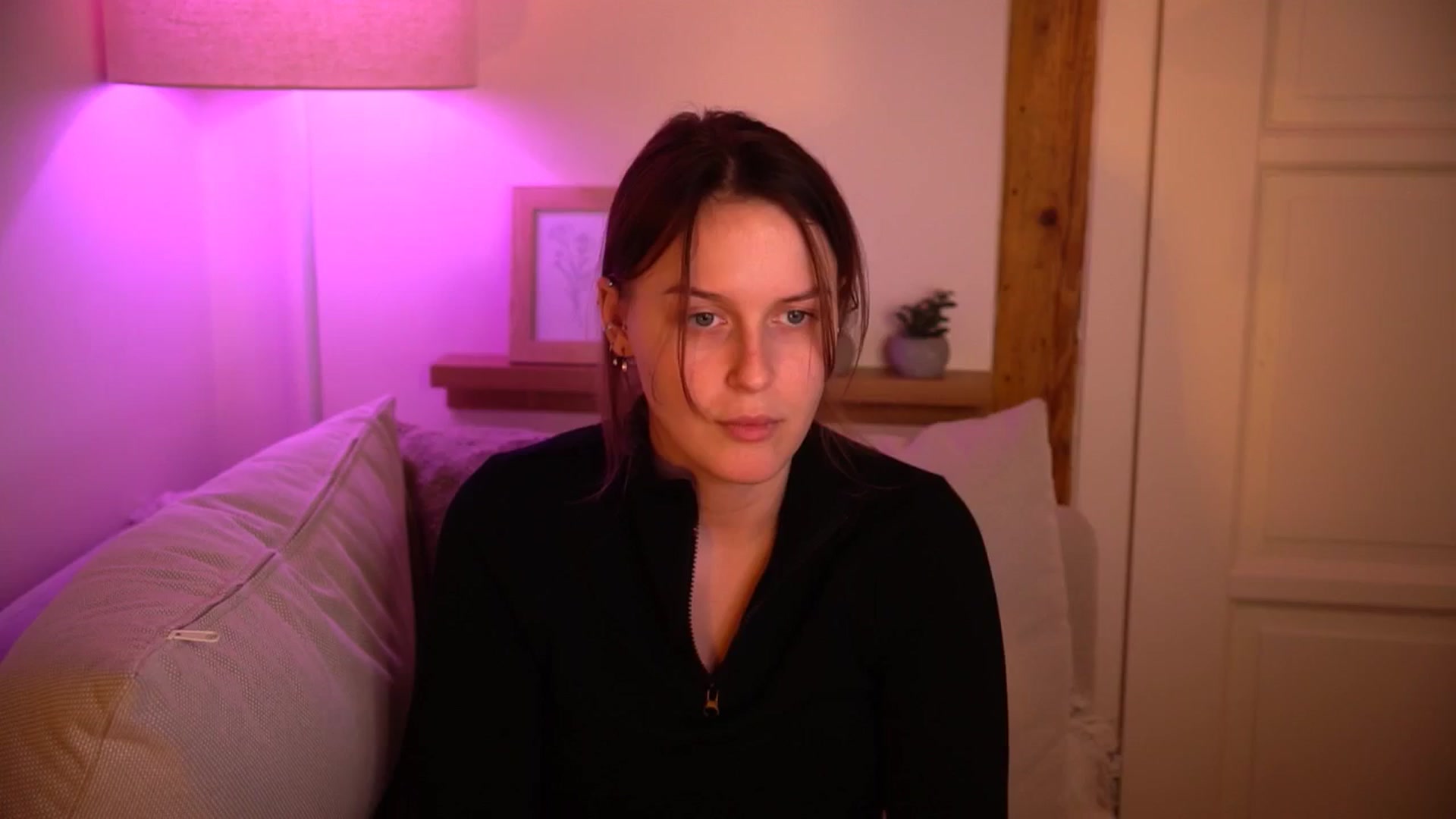 Gallery image thumbnail from sweetpulse_'s myfreecams stream on, 10/29/2024, 11:20 image 9 of 20