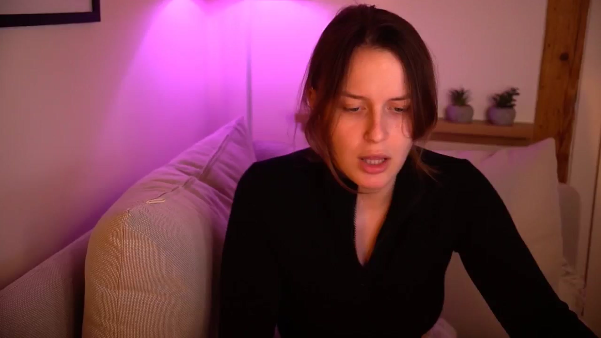 Gallery image thumbnail from sweetpulse_'s myfreecams stream on, 10/29/2024, 11:20 image 20 of 20