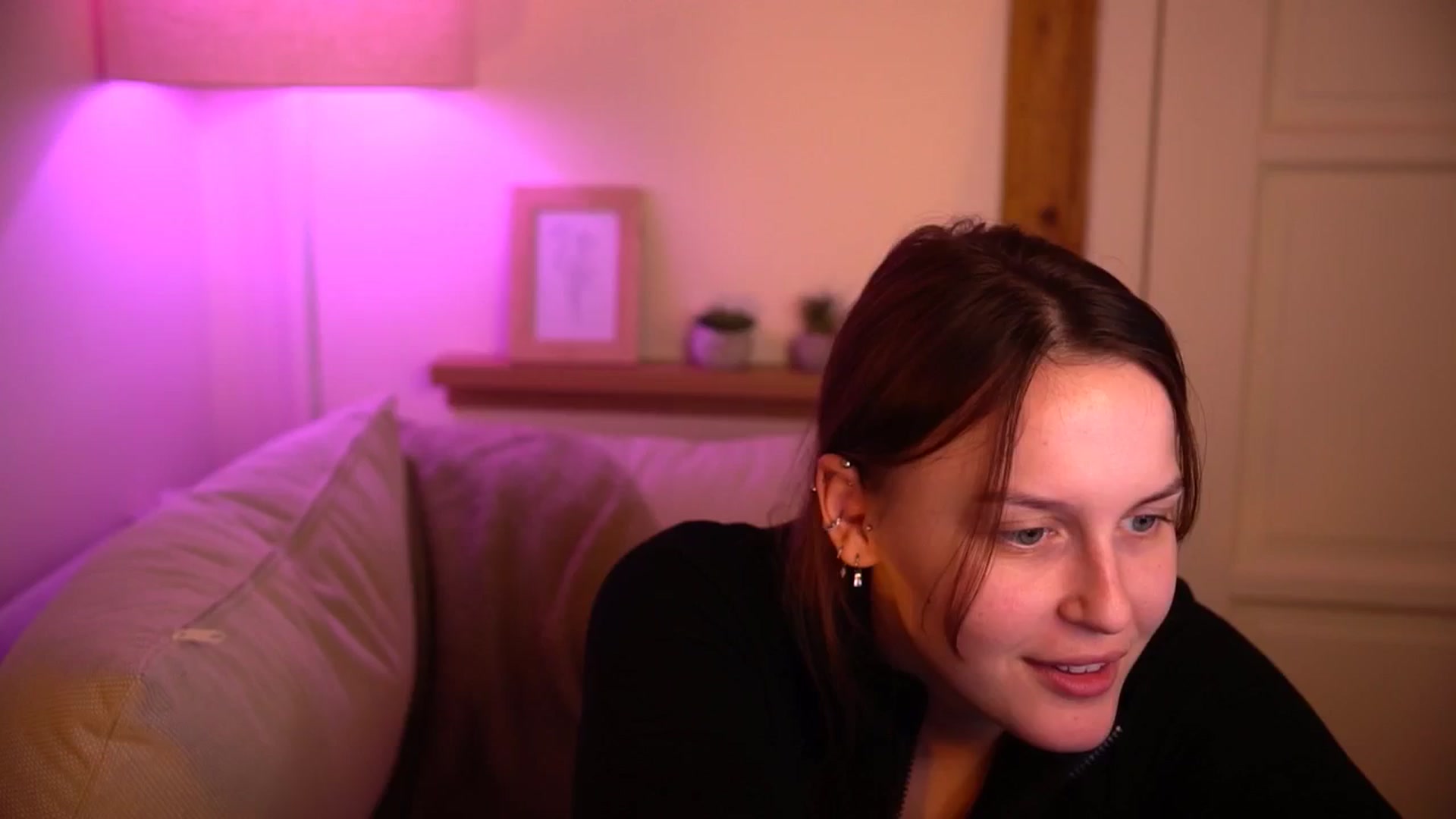 Gallery image thumbnail from sweetpulse_'s myfreecams stream on, 10/29/2024, 11:20 image 6 of 20